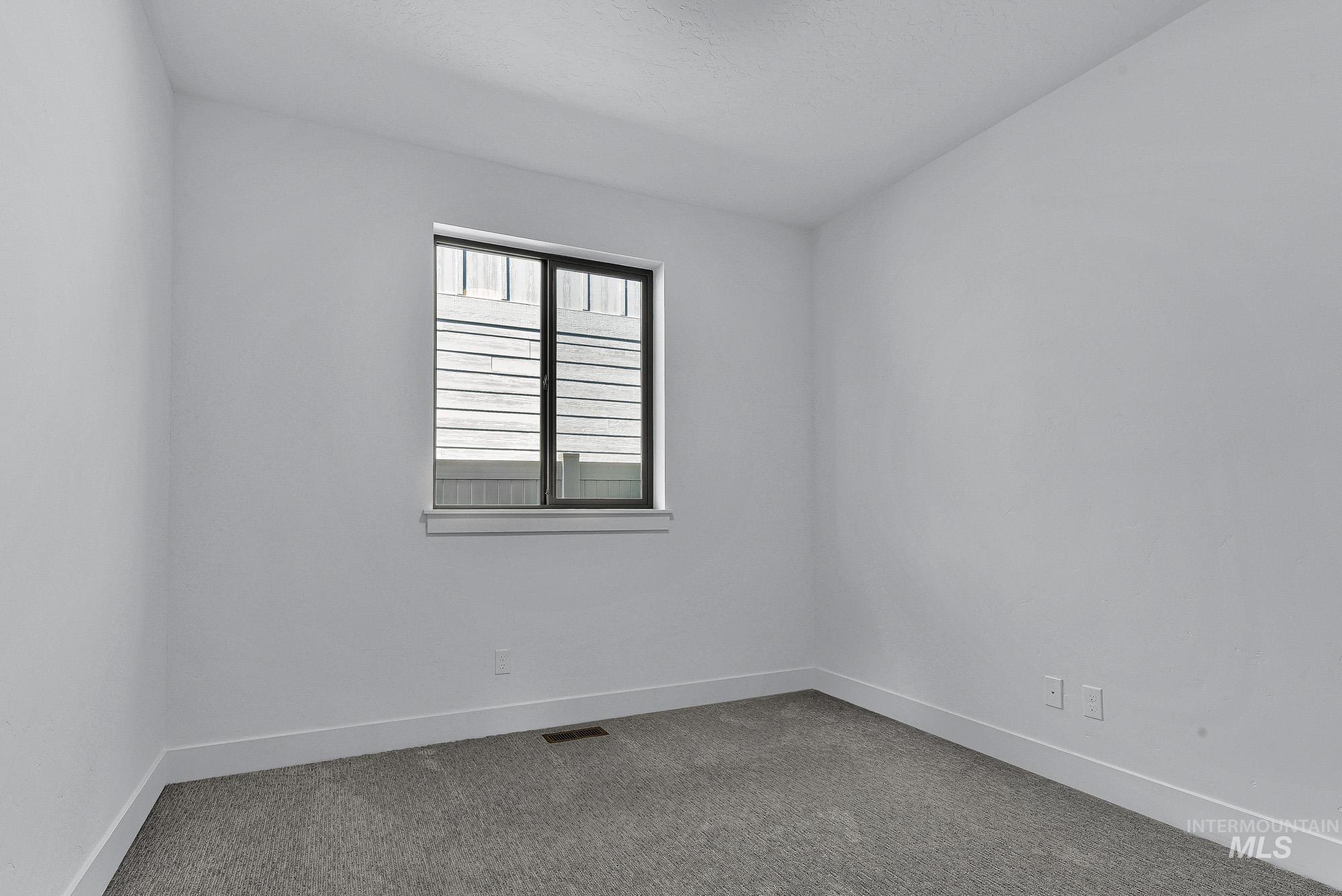 1750 N Green Pine Ln Property Photo 32