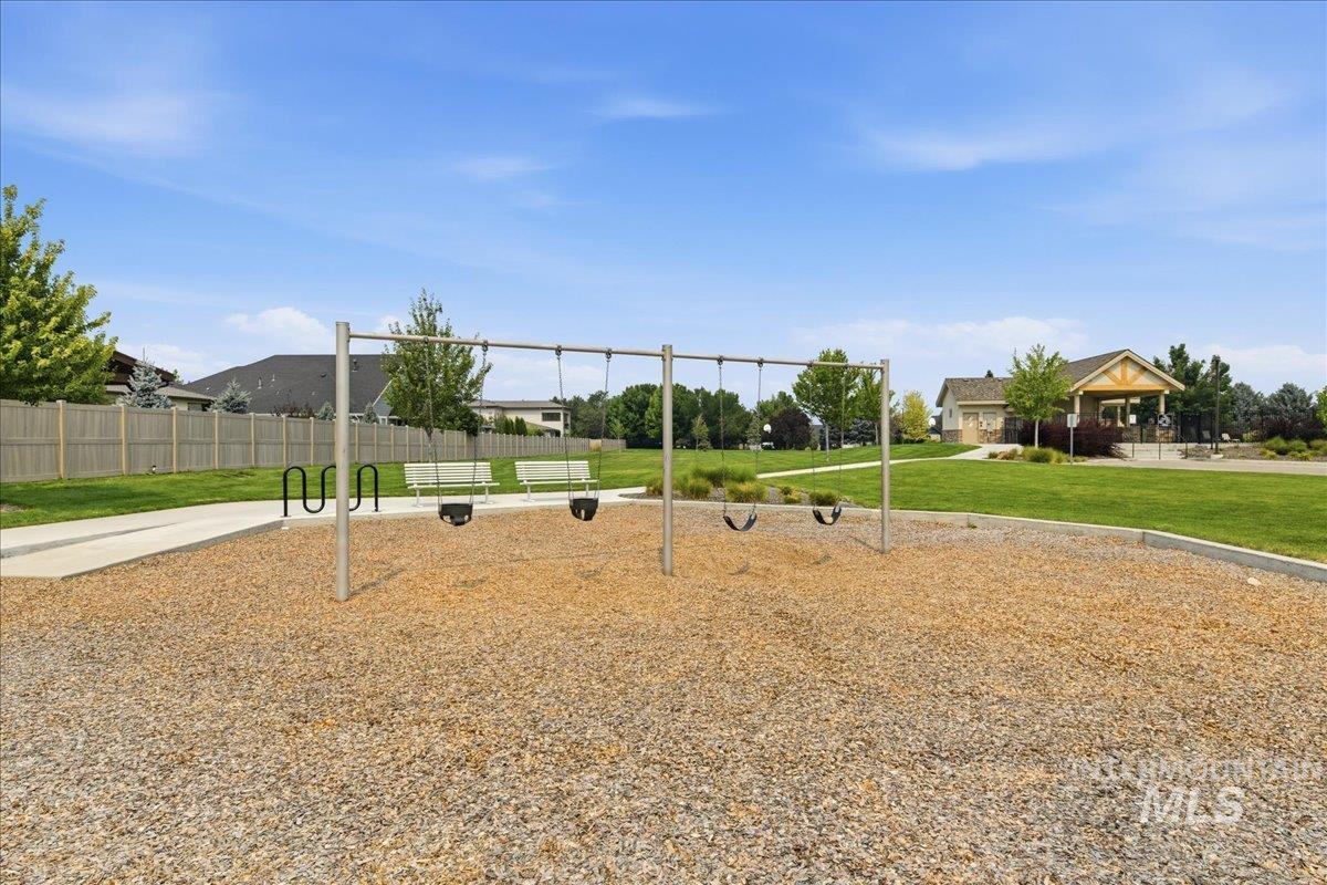 5826 S Cubola Way Property Photo 36