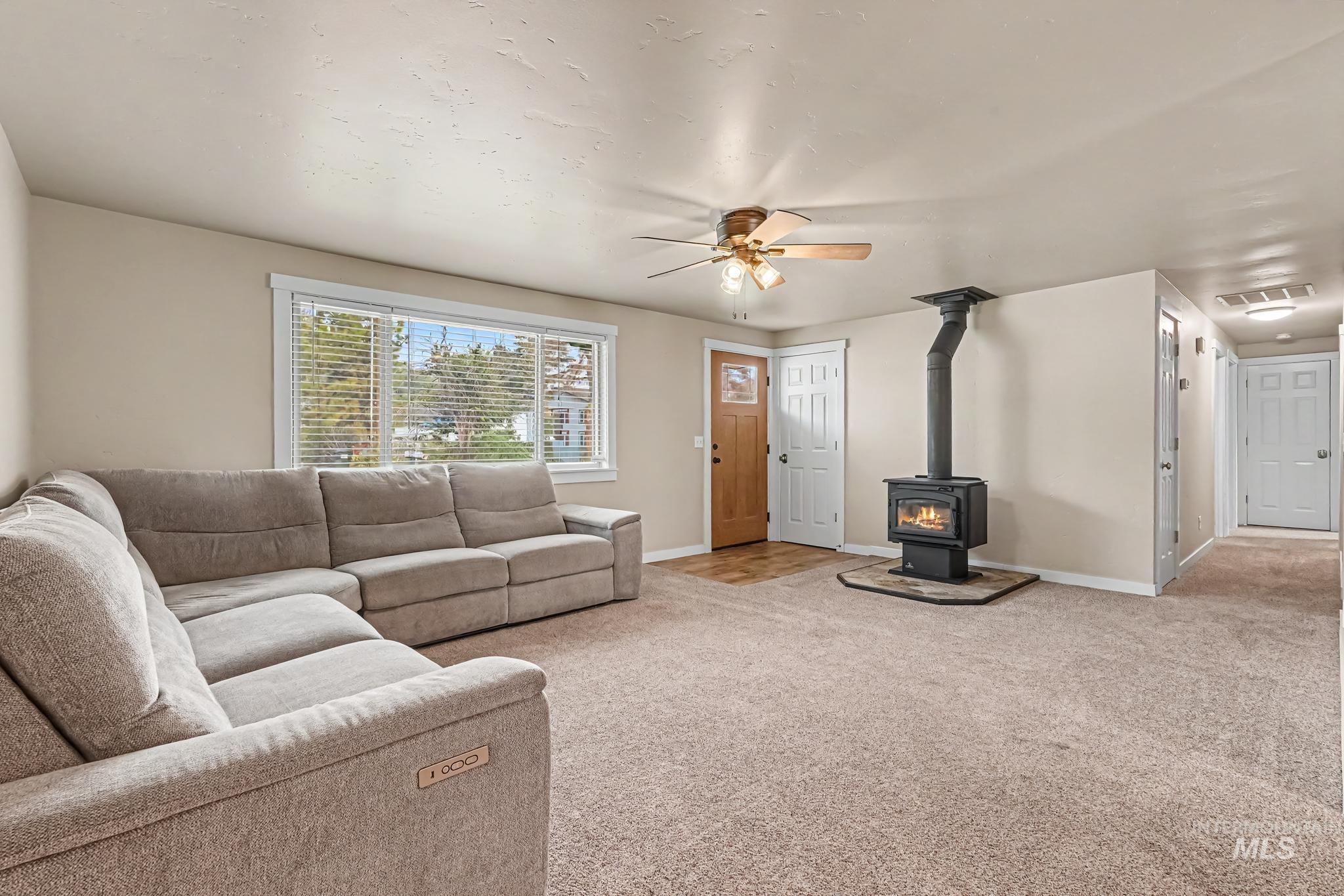 162 S Ash Ave Property Photo 8