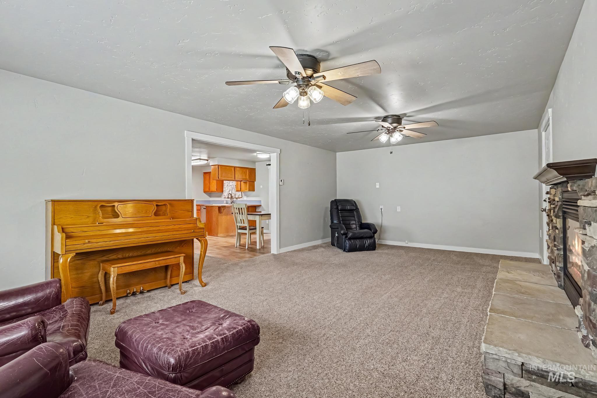 162 S Ash Ave Property Photo 18