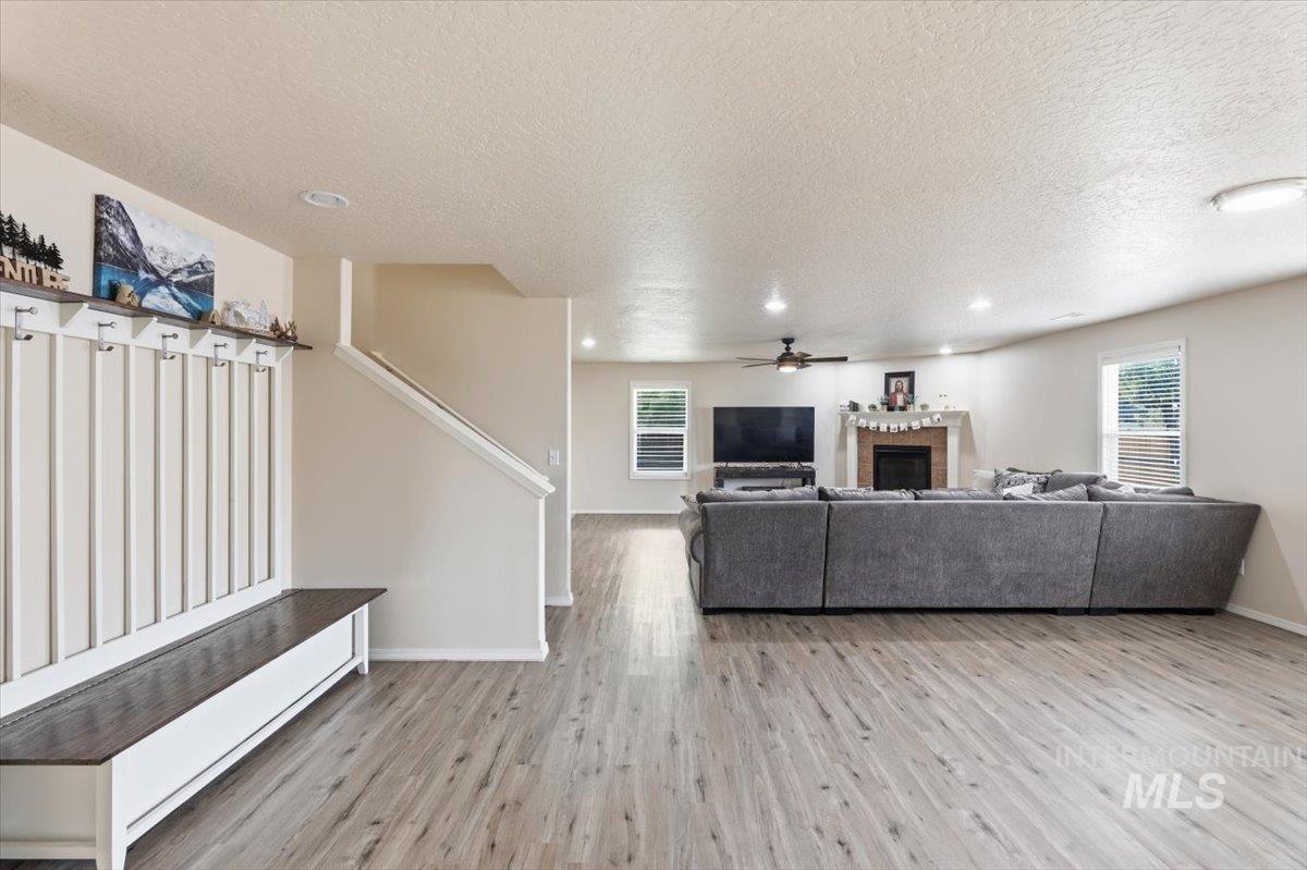 16765 Ardyce Ave Property Photo 13