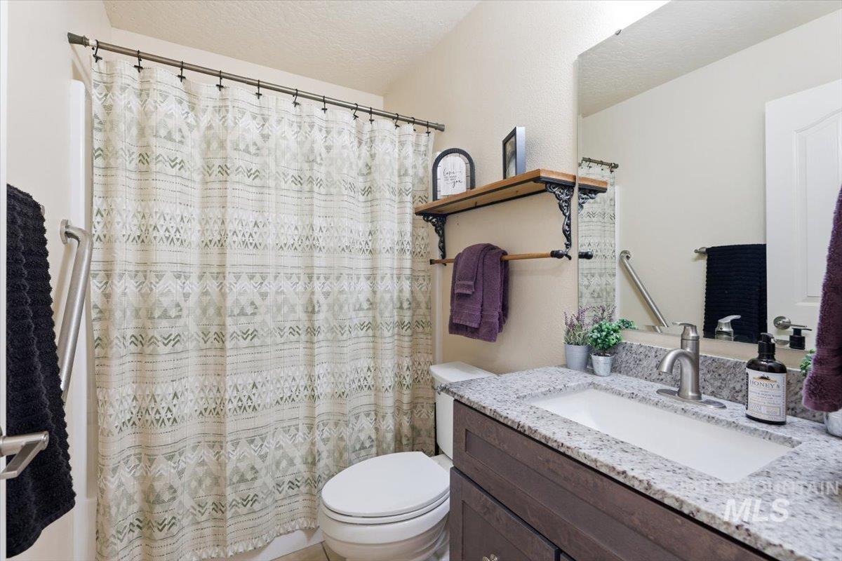16765 Ardyce Ave Property Photo 15