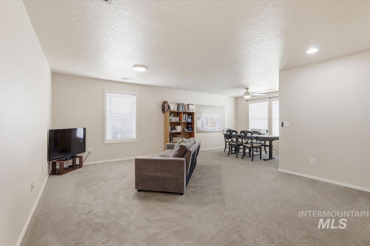 16765 Ardyce Ave Property Photo 17