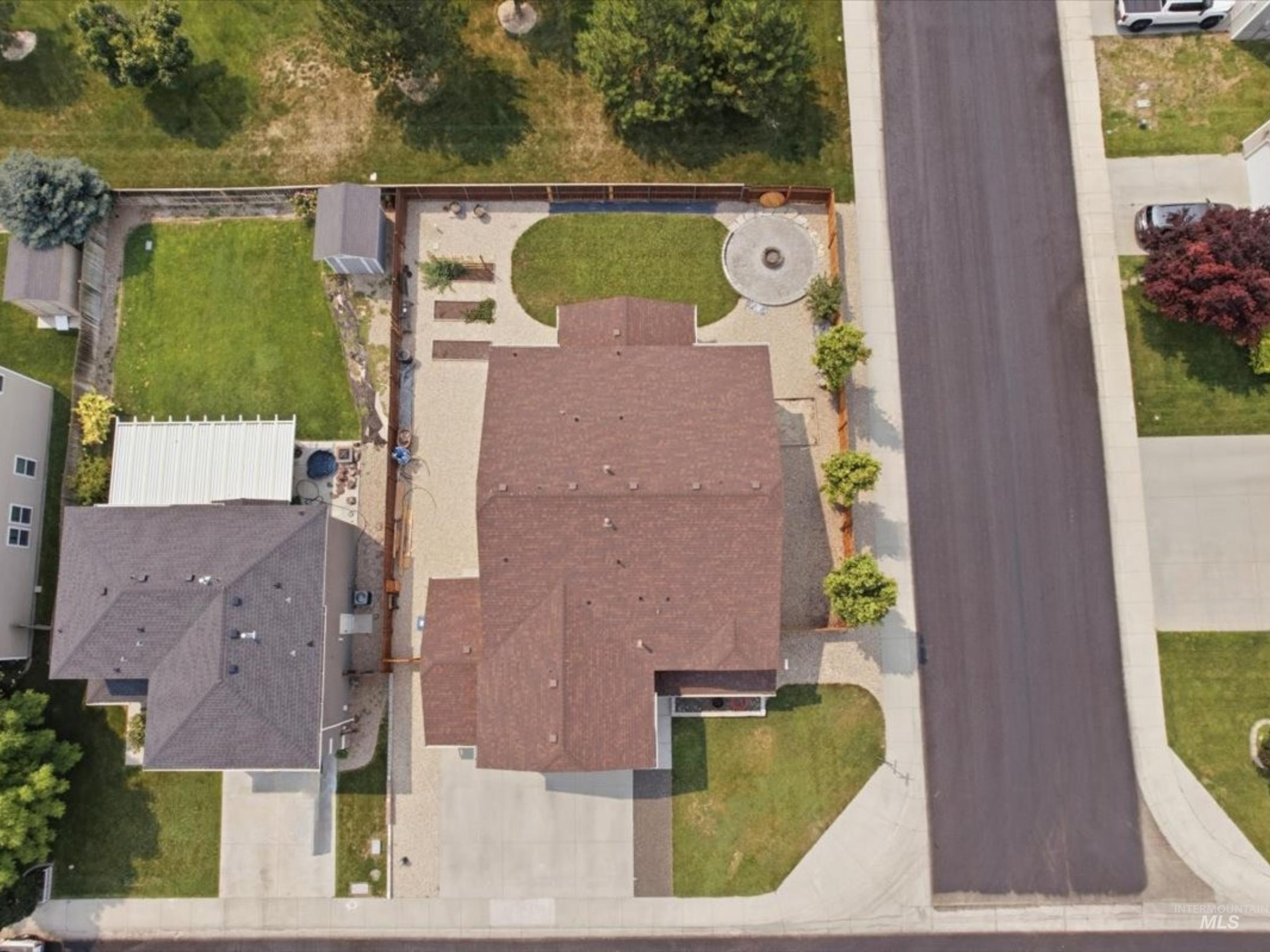 16765 Ardyce Ave Property Photo 29