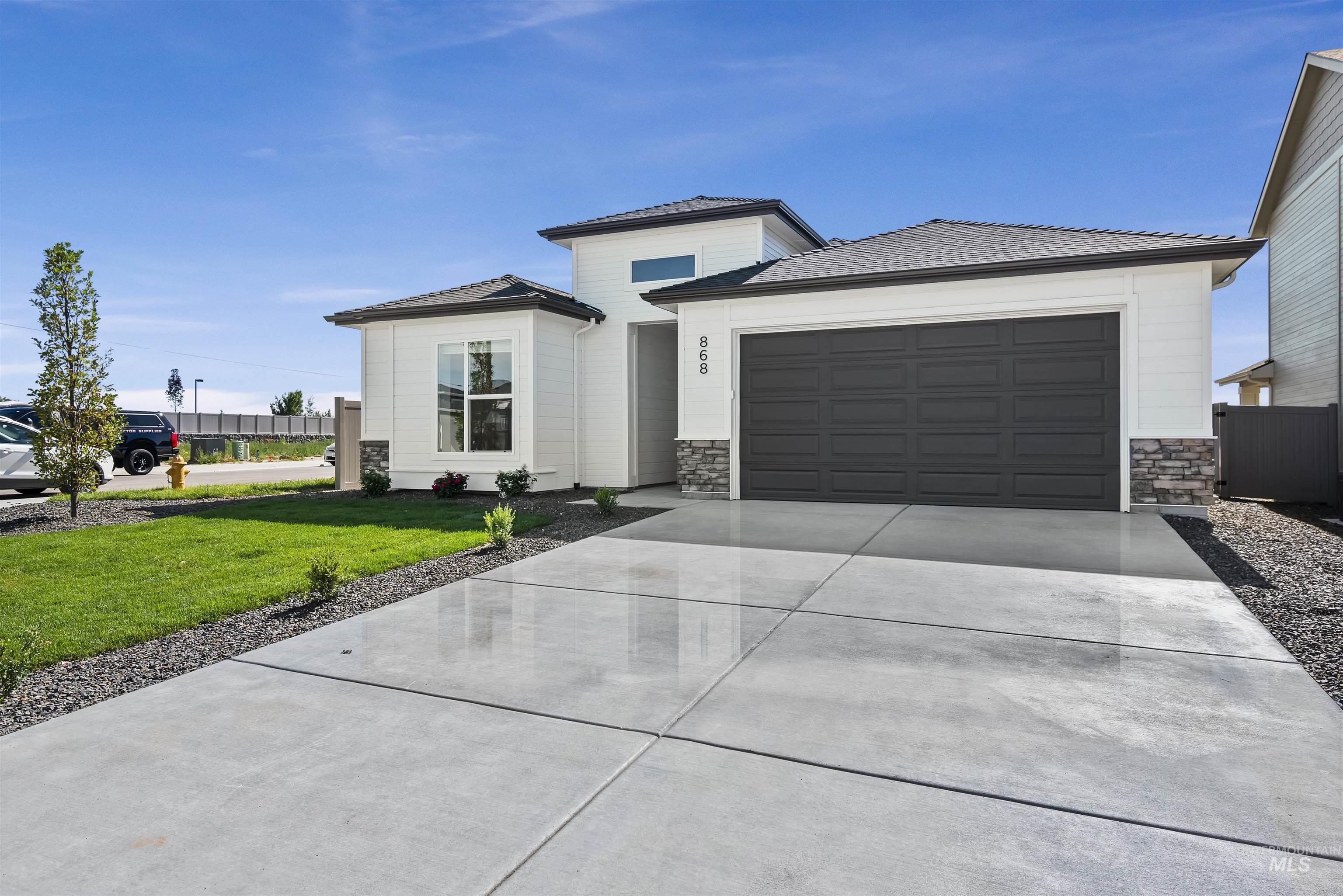 3407 Helios St. Property Photo 1