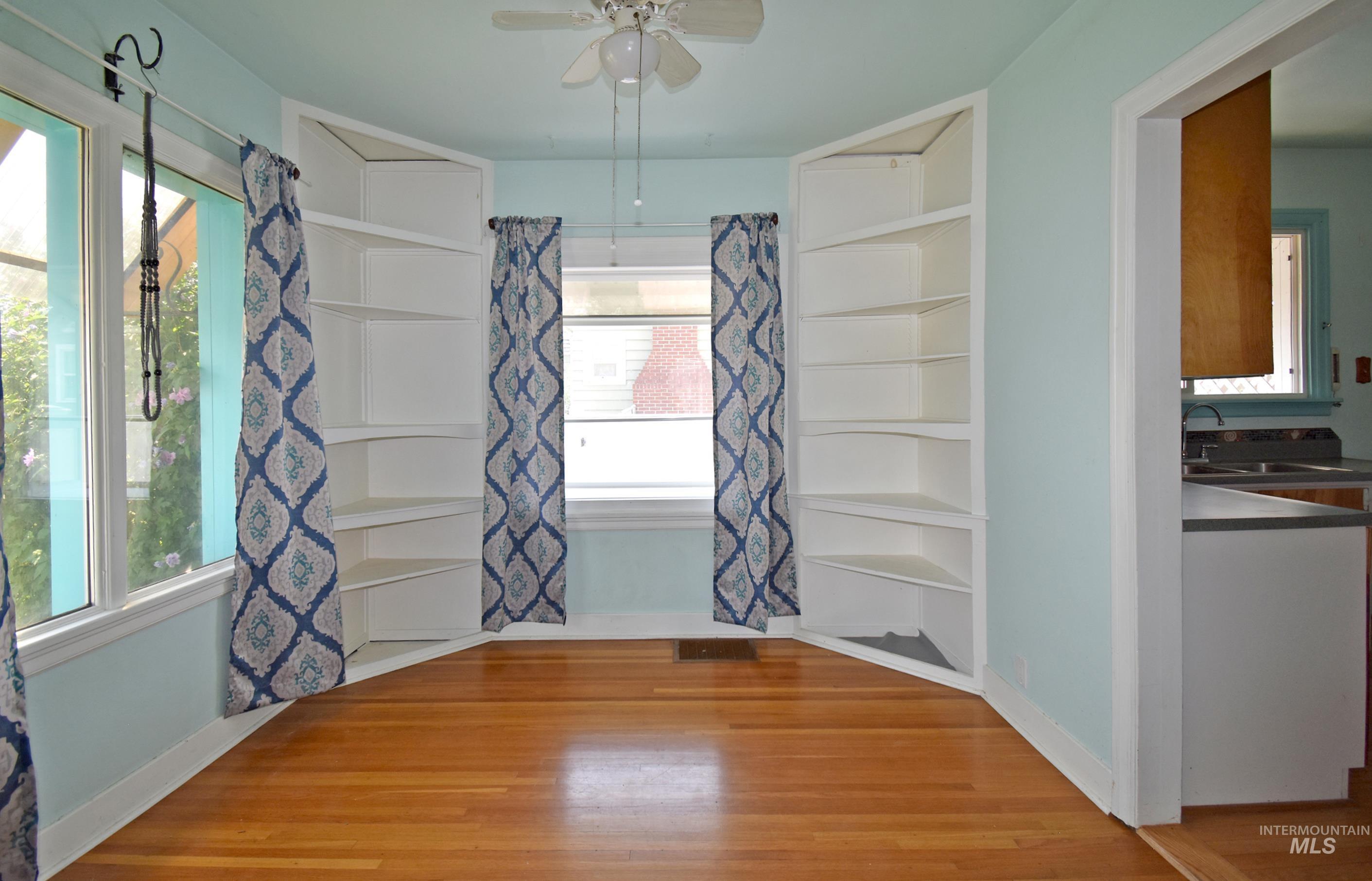 1024 10th Street Property Photo 4