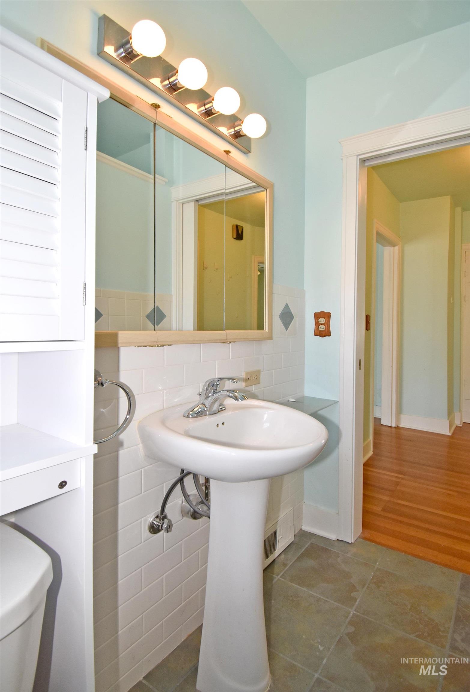 1024 10th Street Property Photo 16