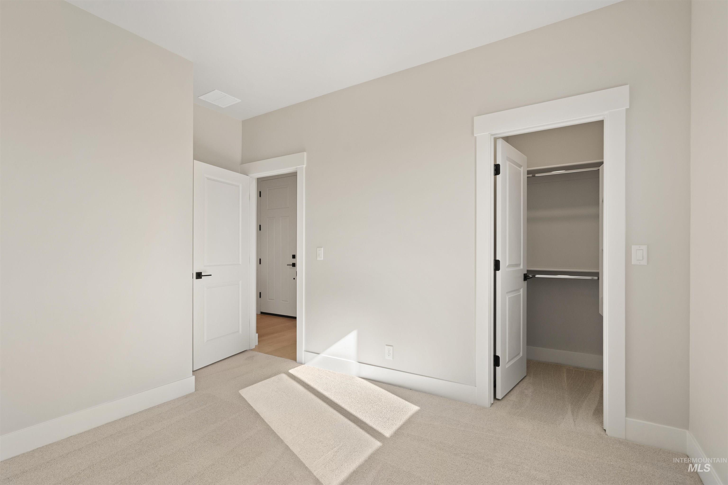 6914 W Tolland St Property Photo 24