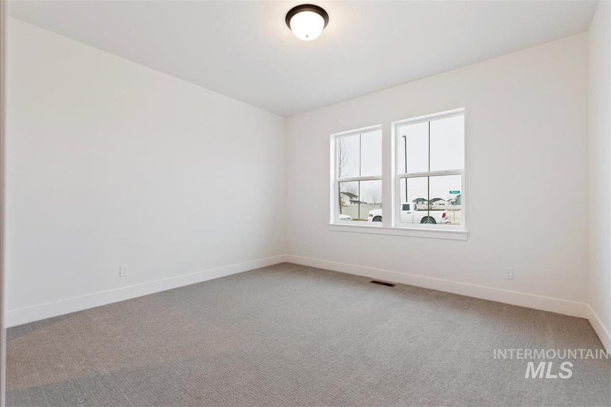 6914 W Tolland St Property Photo 26