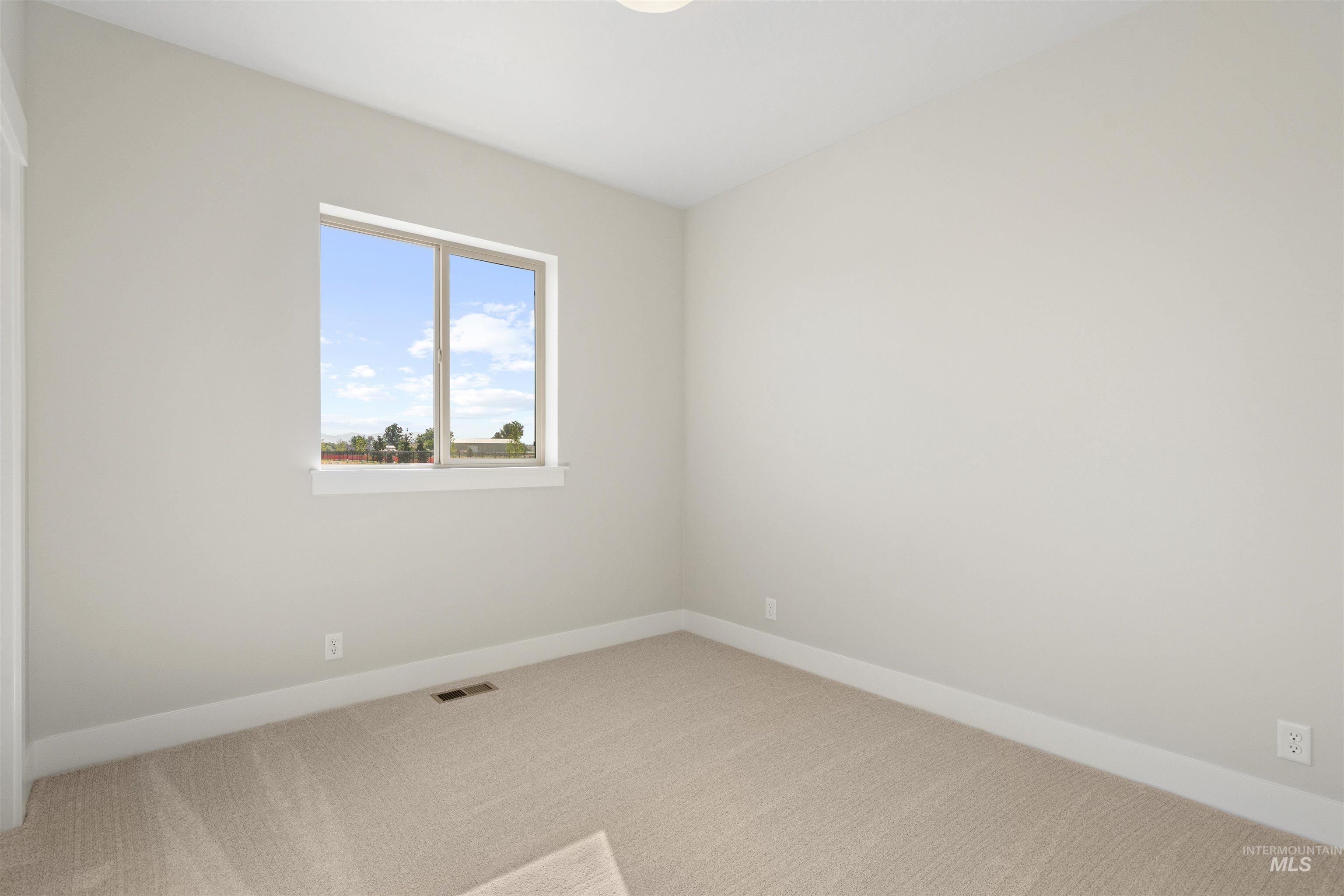 6914 W Tolland St Property Photo 26