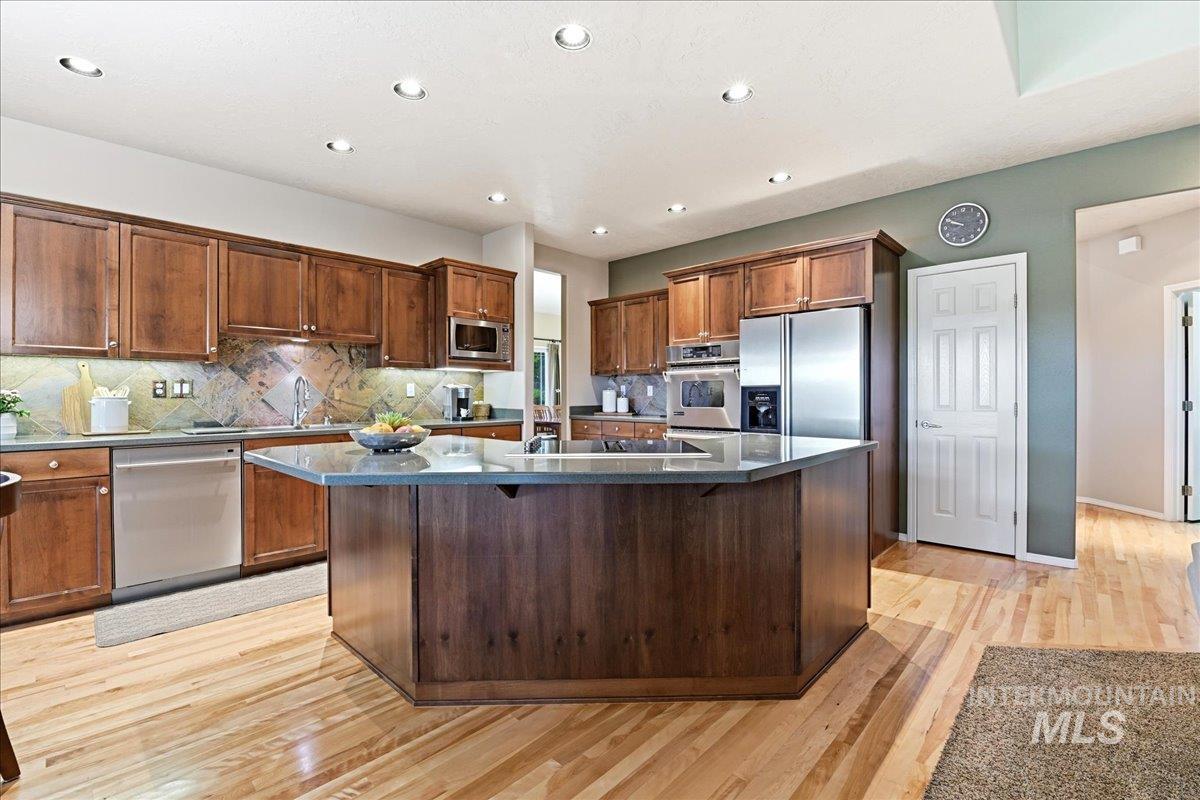 5143 N Blue Ash Ave Property Photo 15