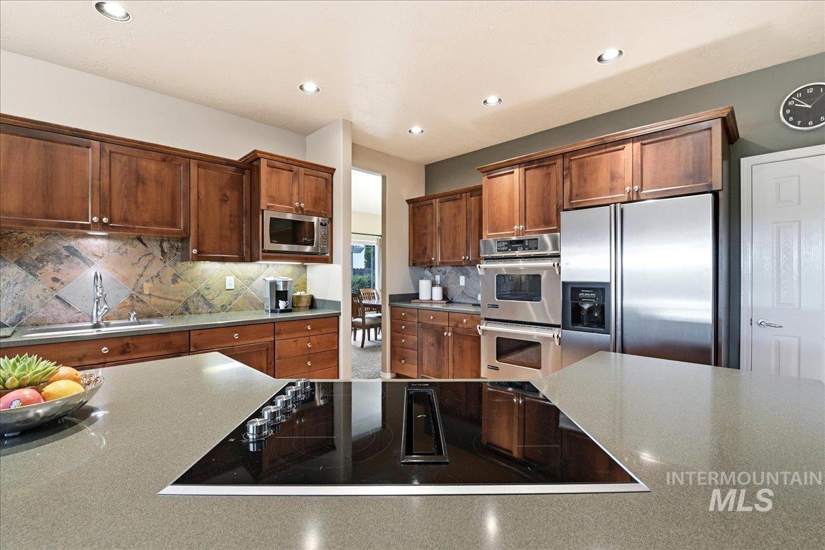 5143 N Blue Ash Ave Property Photo 18