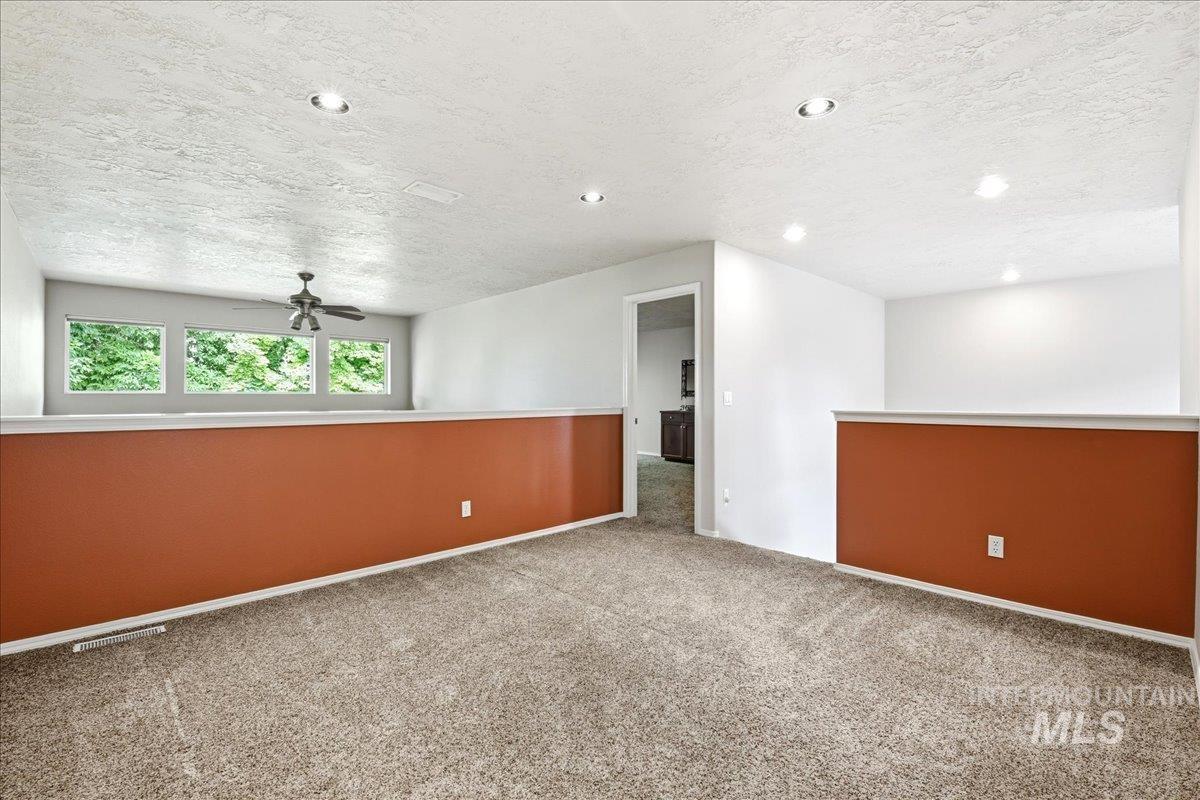 5143 N Blue Ash Ave Property Photo 24
