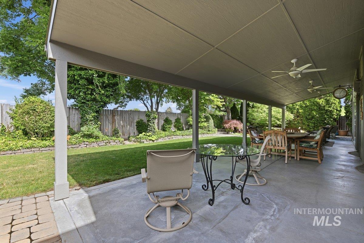 5143 N Blue Ash Ave Property Photo 36