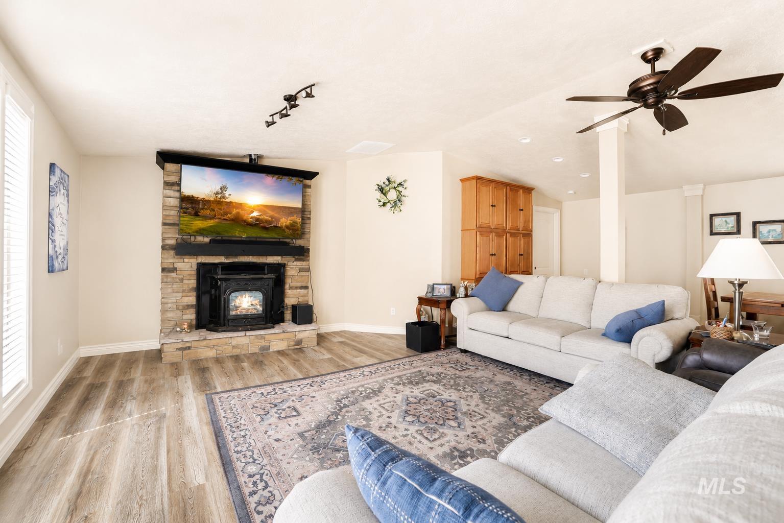 1811 W St Property Photo 3