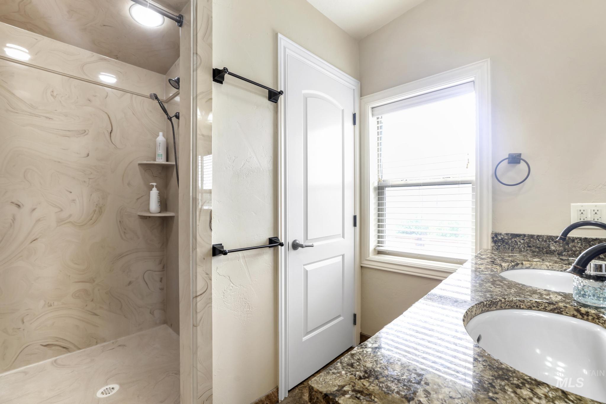 1811 W St Property Photo 10