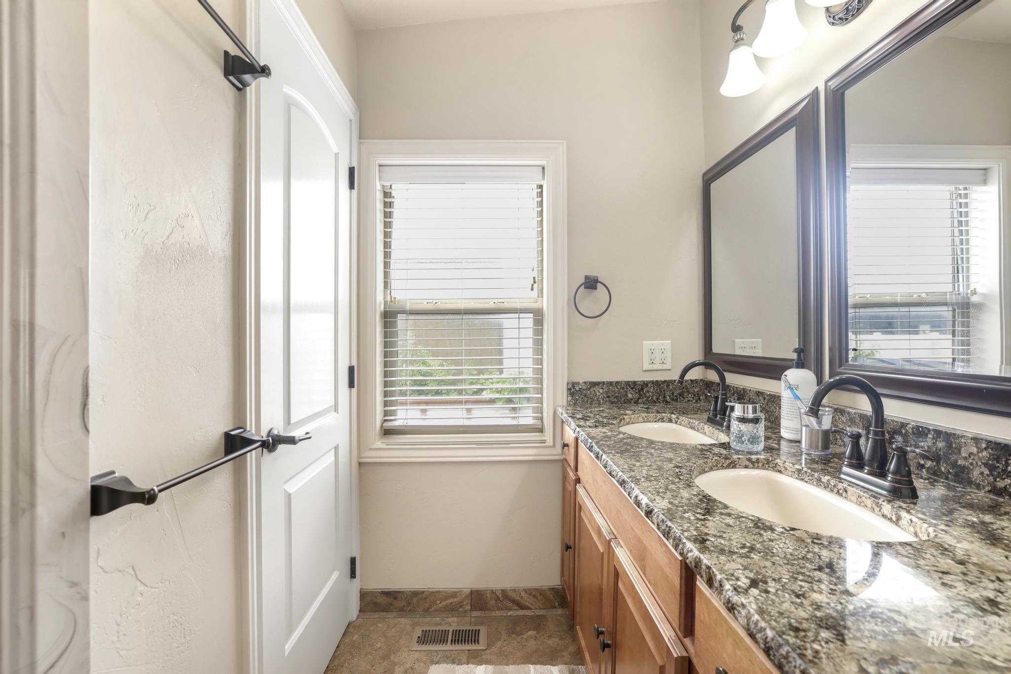 1811 W St Property Photo 11