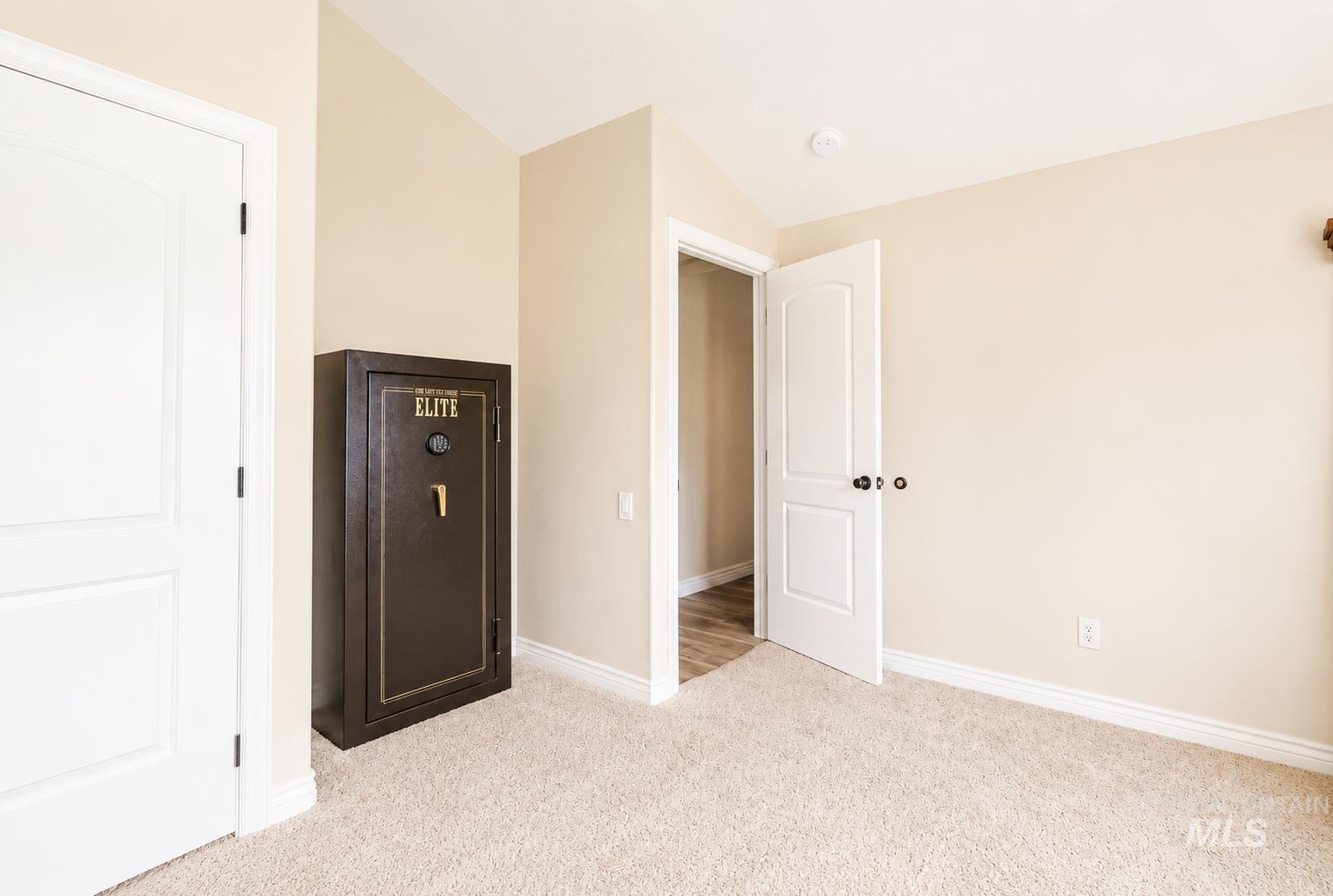 1811 W St Property Photo 24