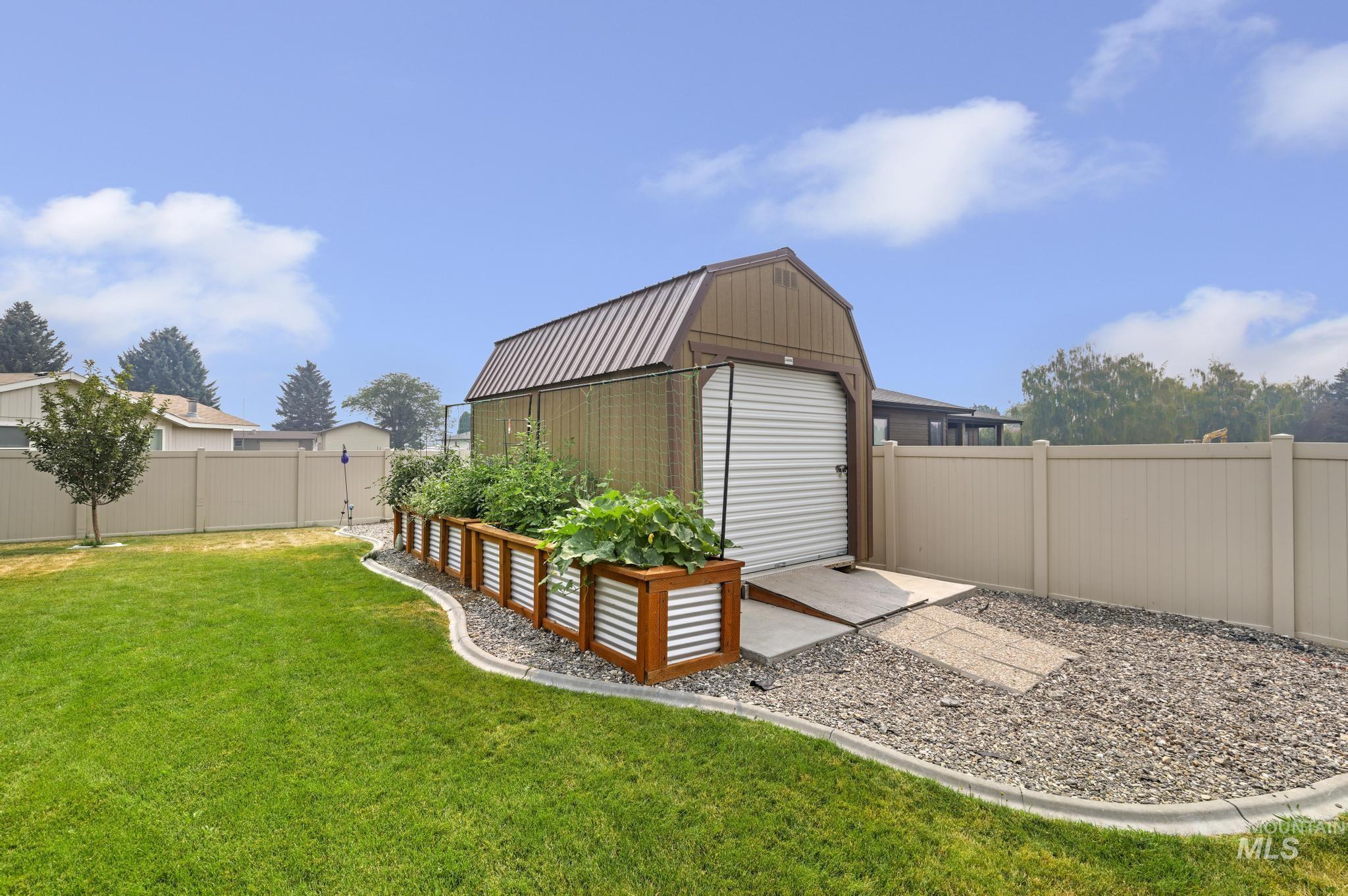 1811 W St Property Photo 29