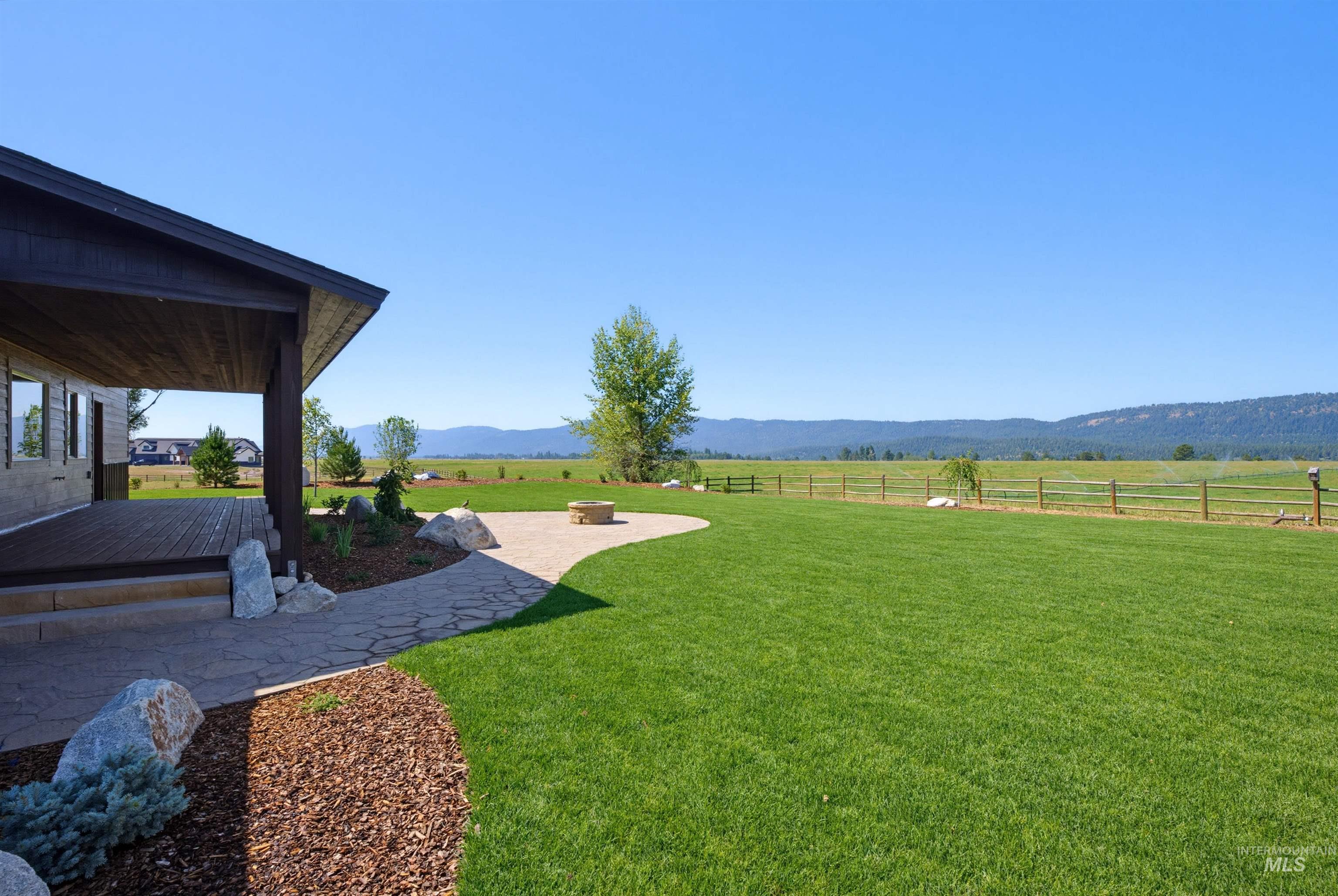 13945 Galloping Rd Property Photo 4