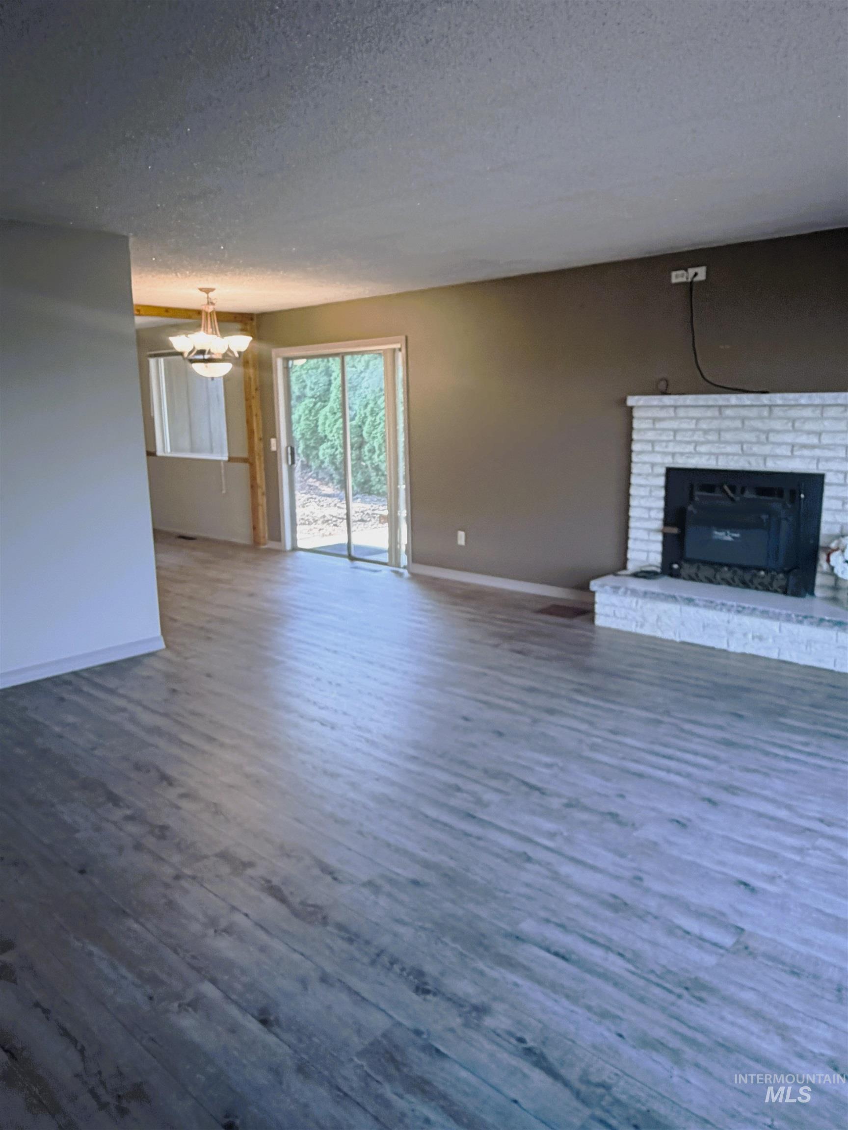 3314 Meadowlark Dr. Property Photo 6