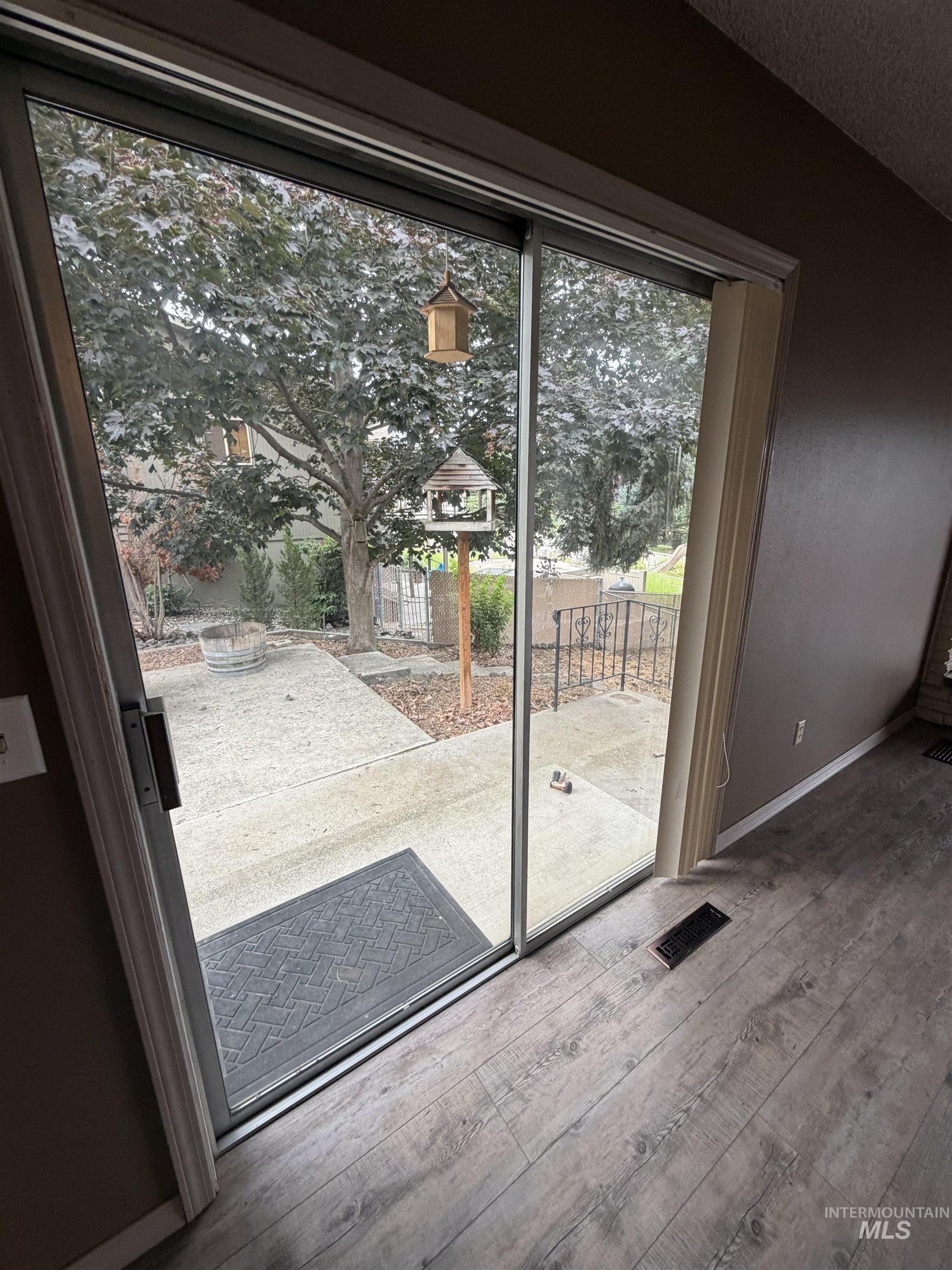 3314 Meadowlark Dr. Property Photo 7