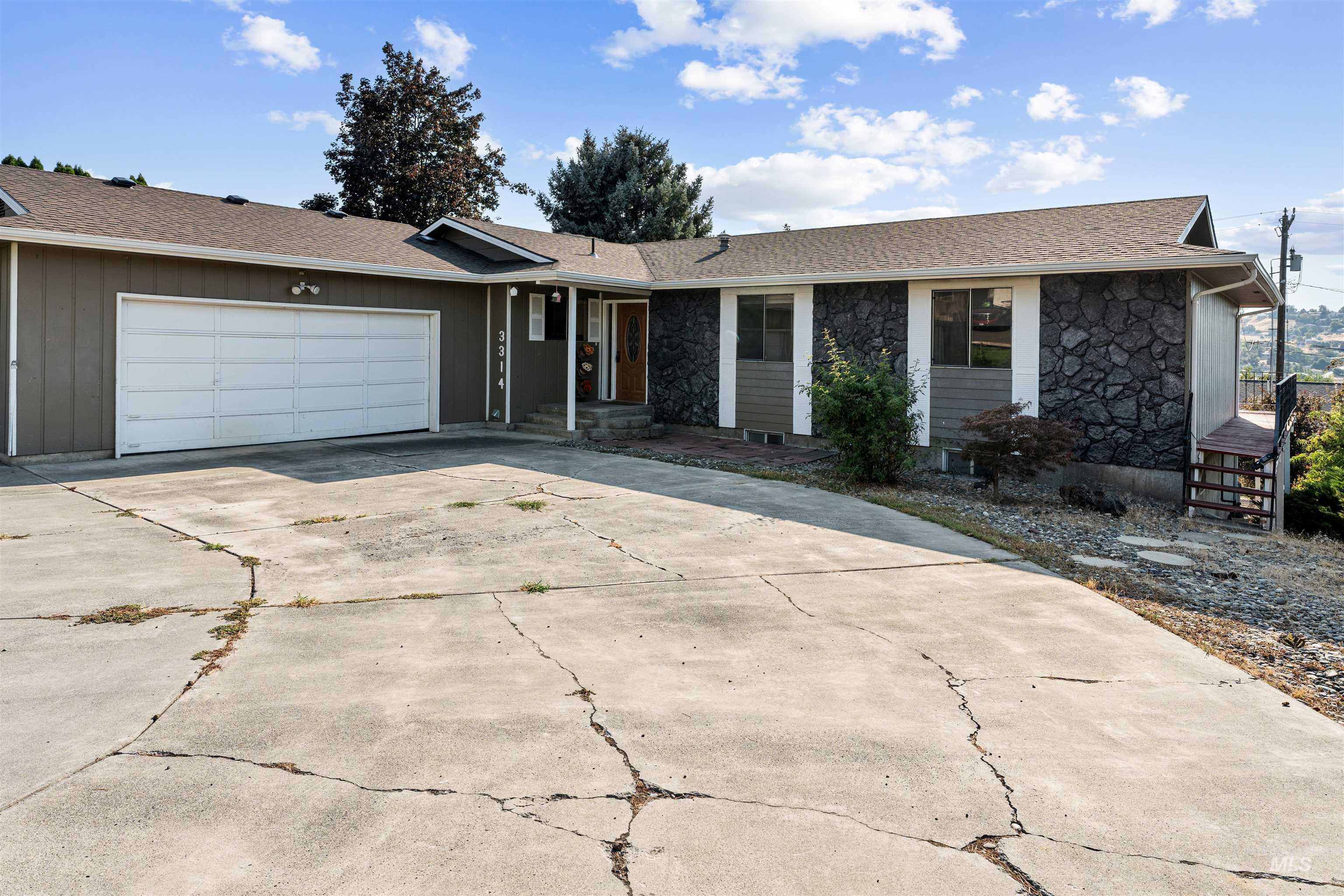 3314 Meadowlark Dr. Property Photo 7