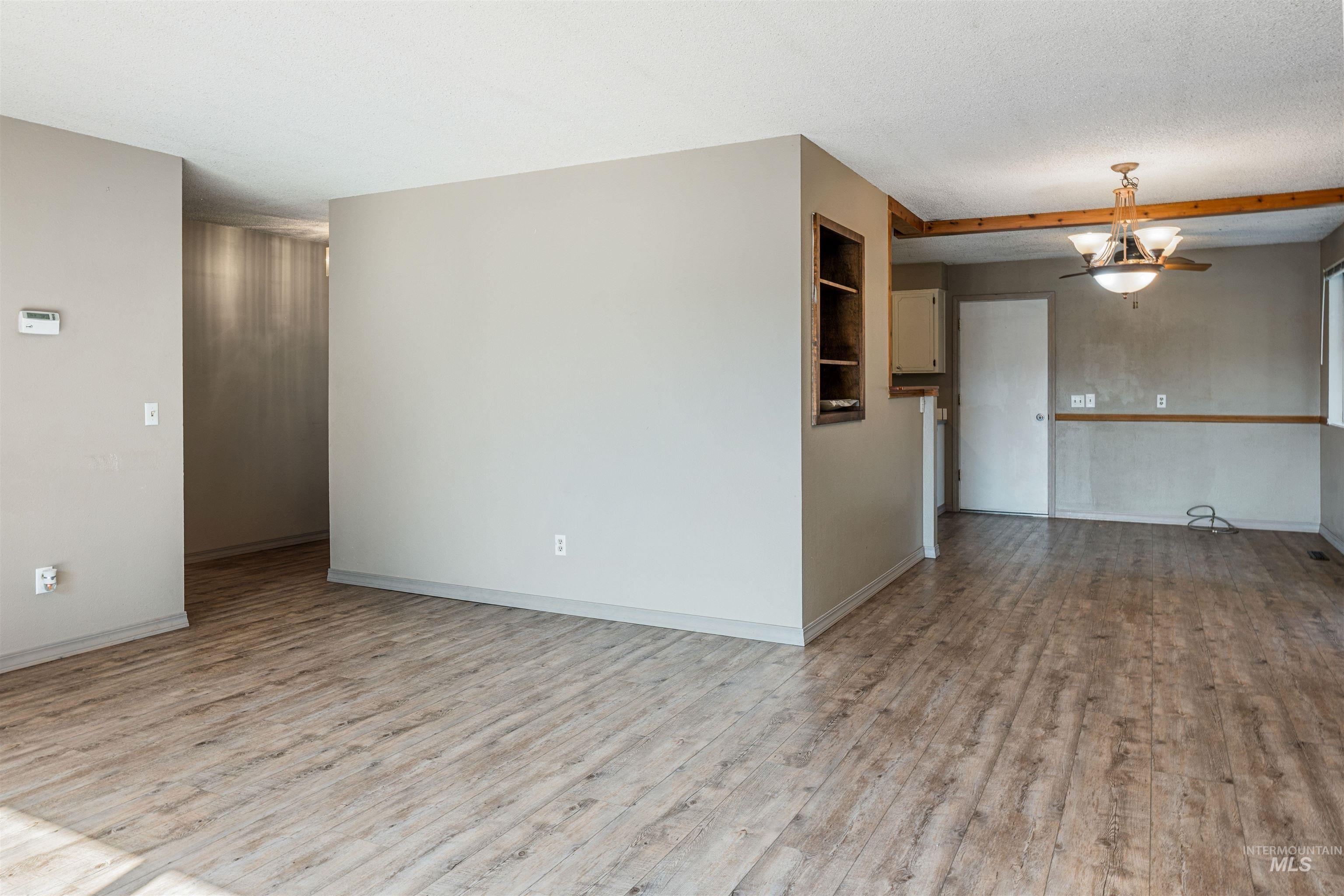 3314 Meadowlark Dr. Property Photo 9