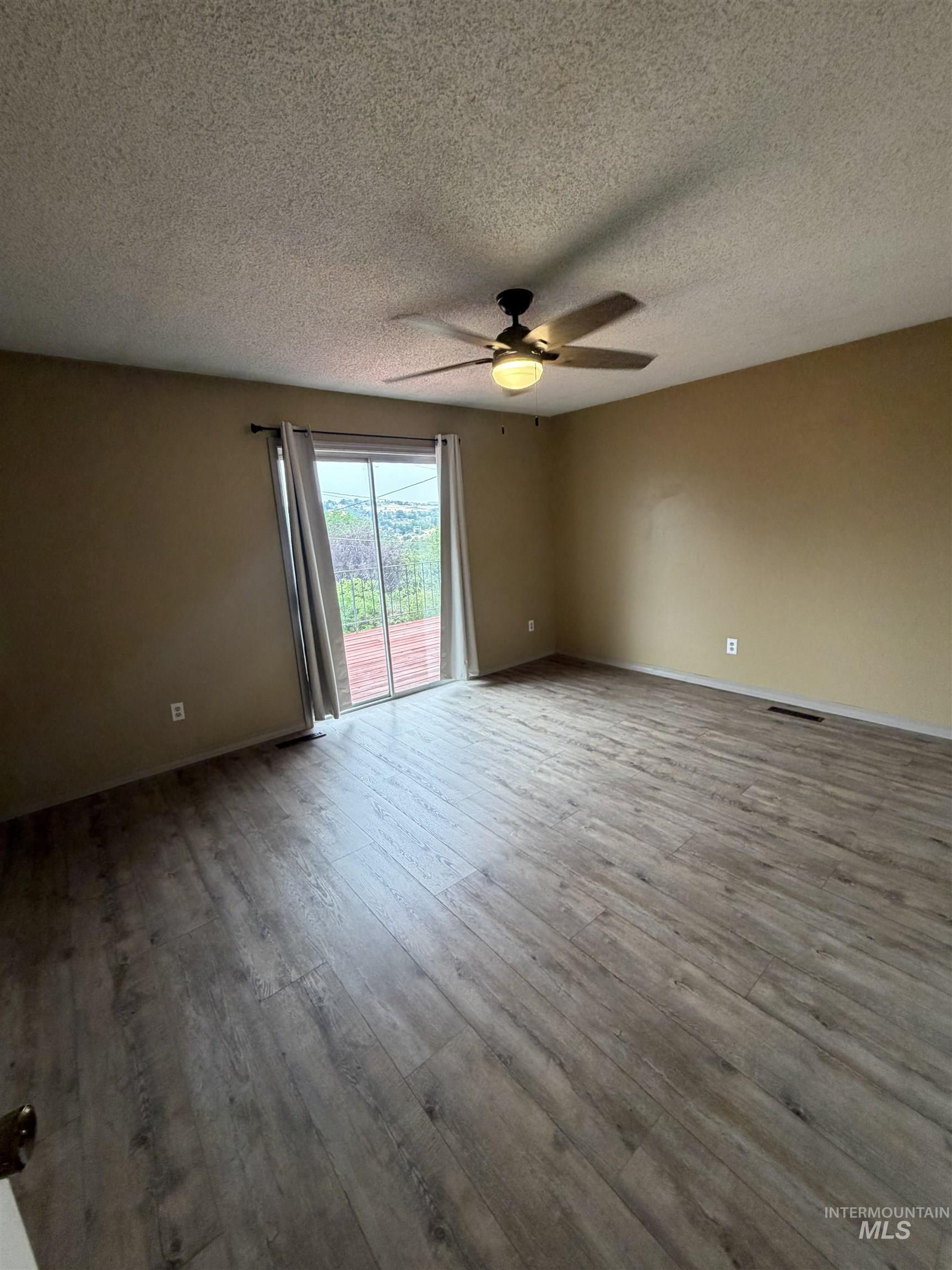 3314 Meadowlark Dr. Property Photo 11
