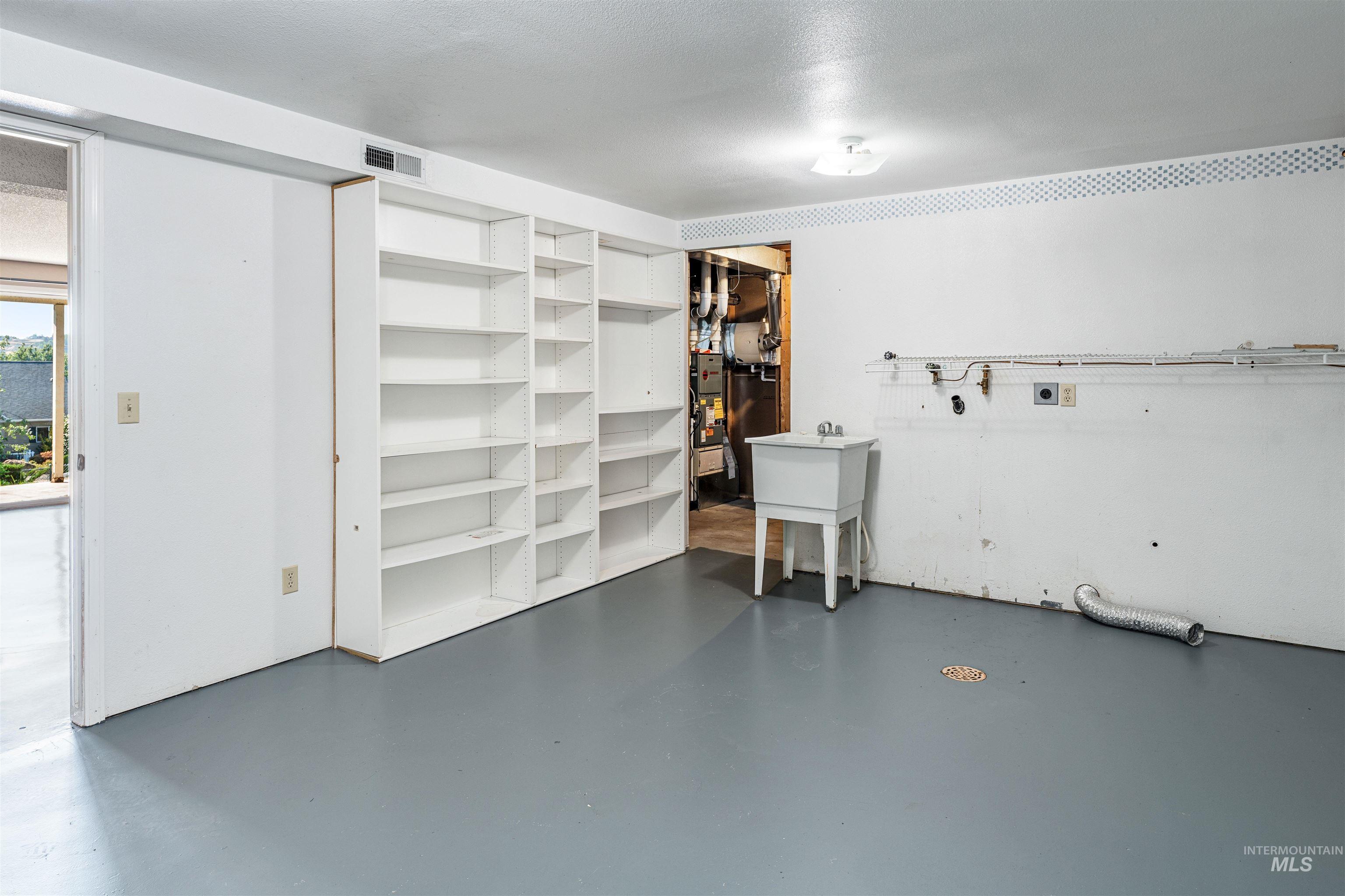 3314 Meadowlark Dr. Property Photo 24