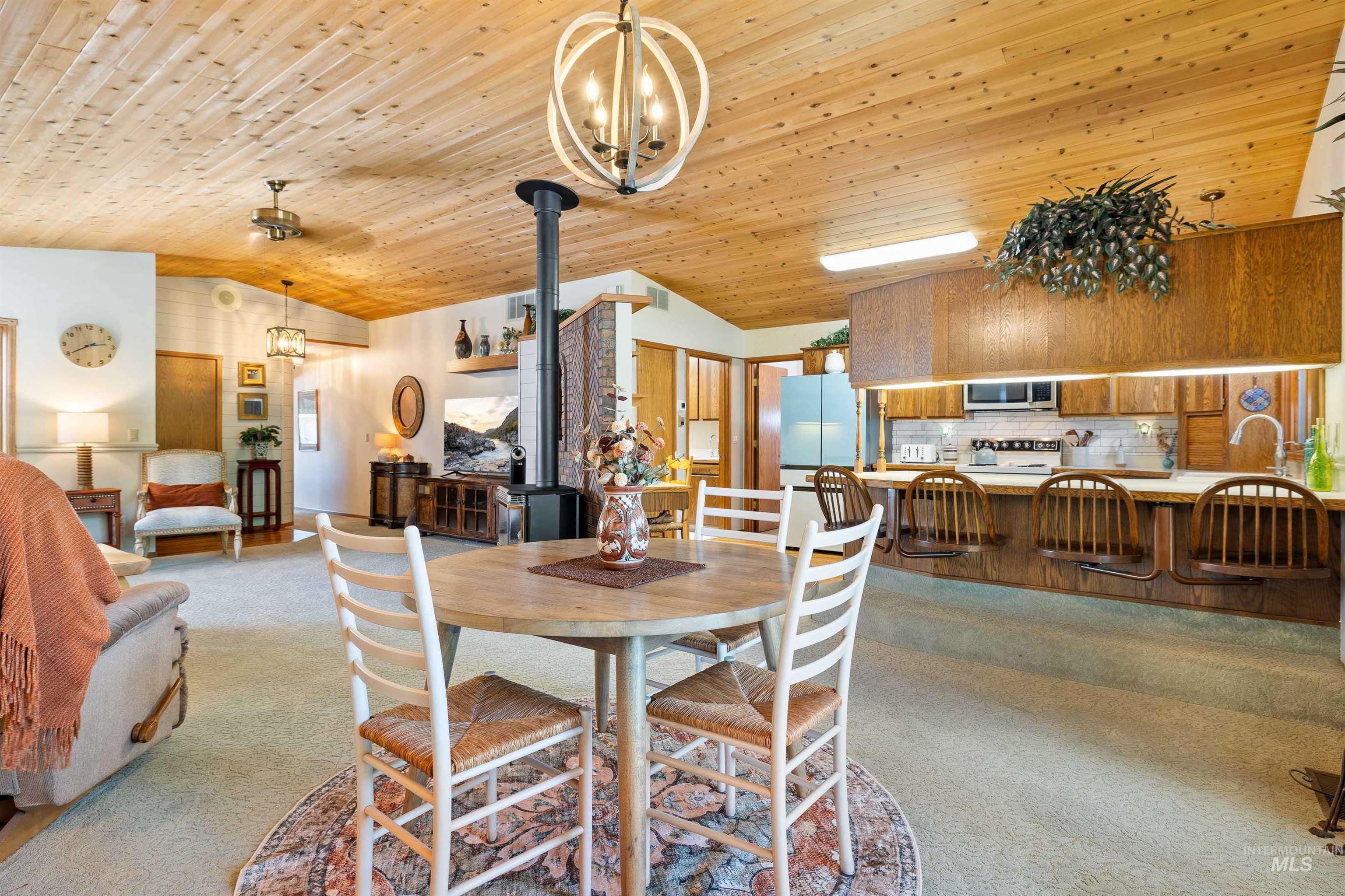 2353 Twin Oaks Park Property Photo 9