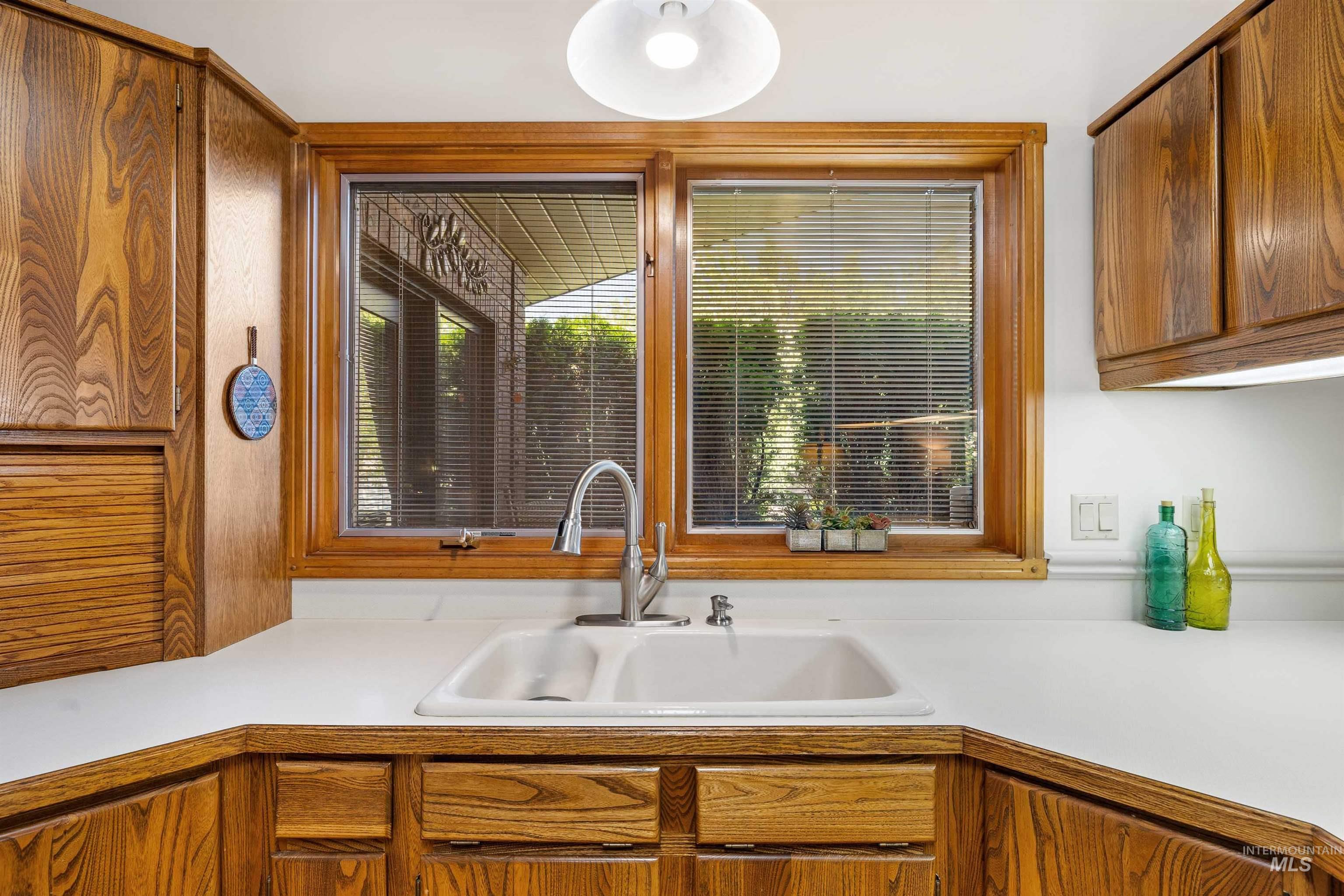 2353 Twin Oaks Park Property Photo 11