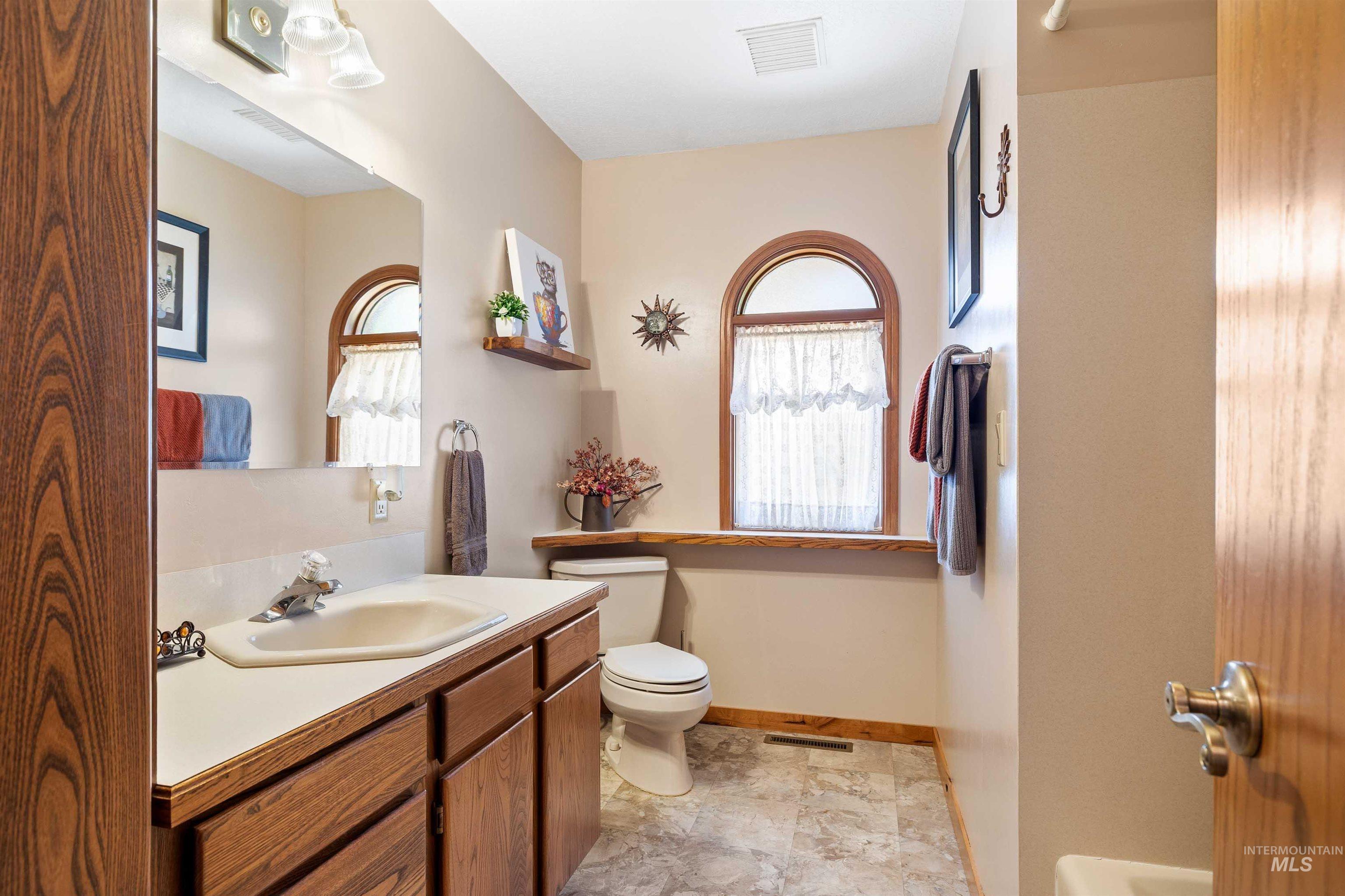2353 Twin Oaks Park Property Photo 20