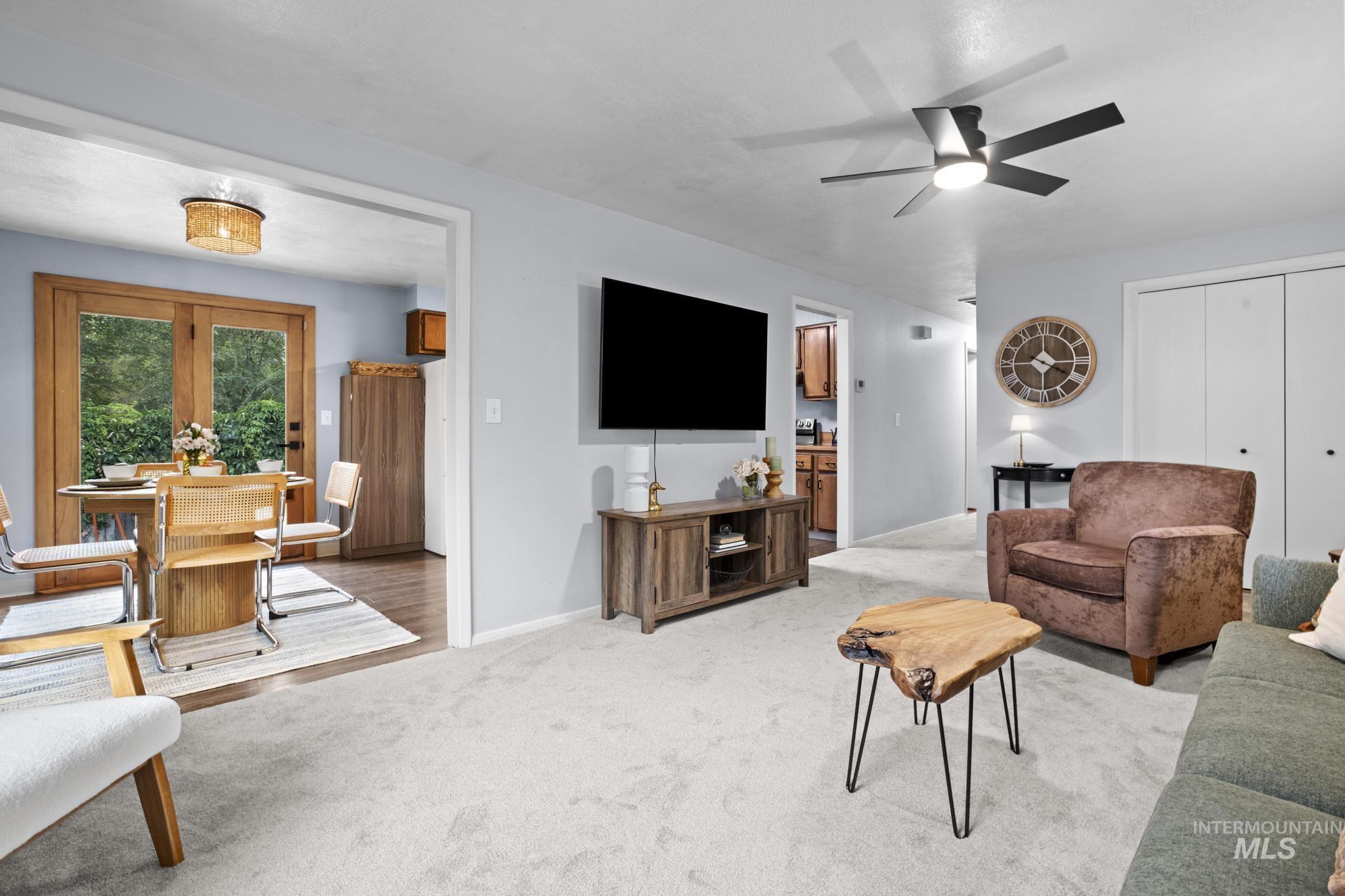 1817 S Eagleson Rd Property Photo 8