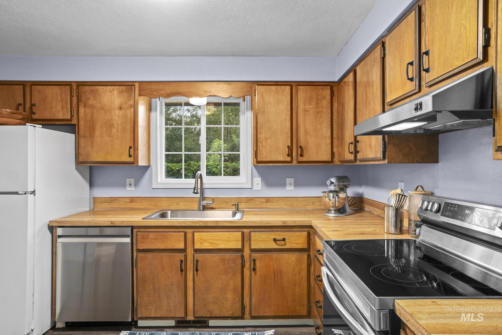 1817 S Eagleson Rd Property Photo 10