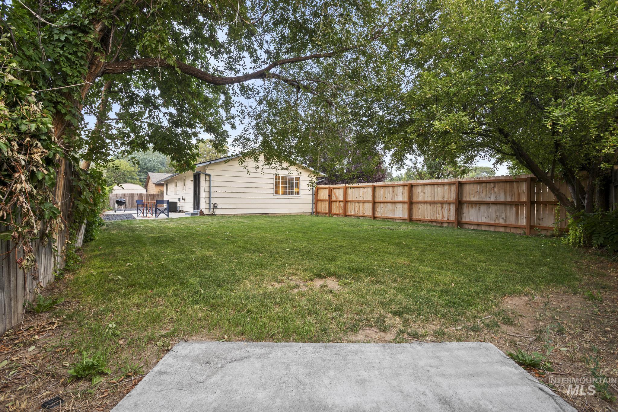 1817 S Eagleson Rd Property Photo 22