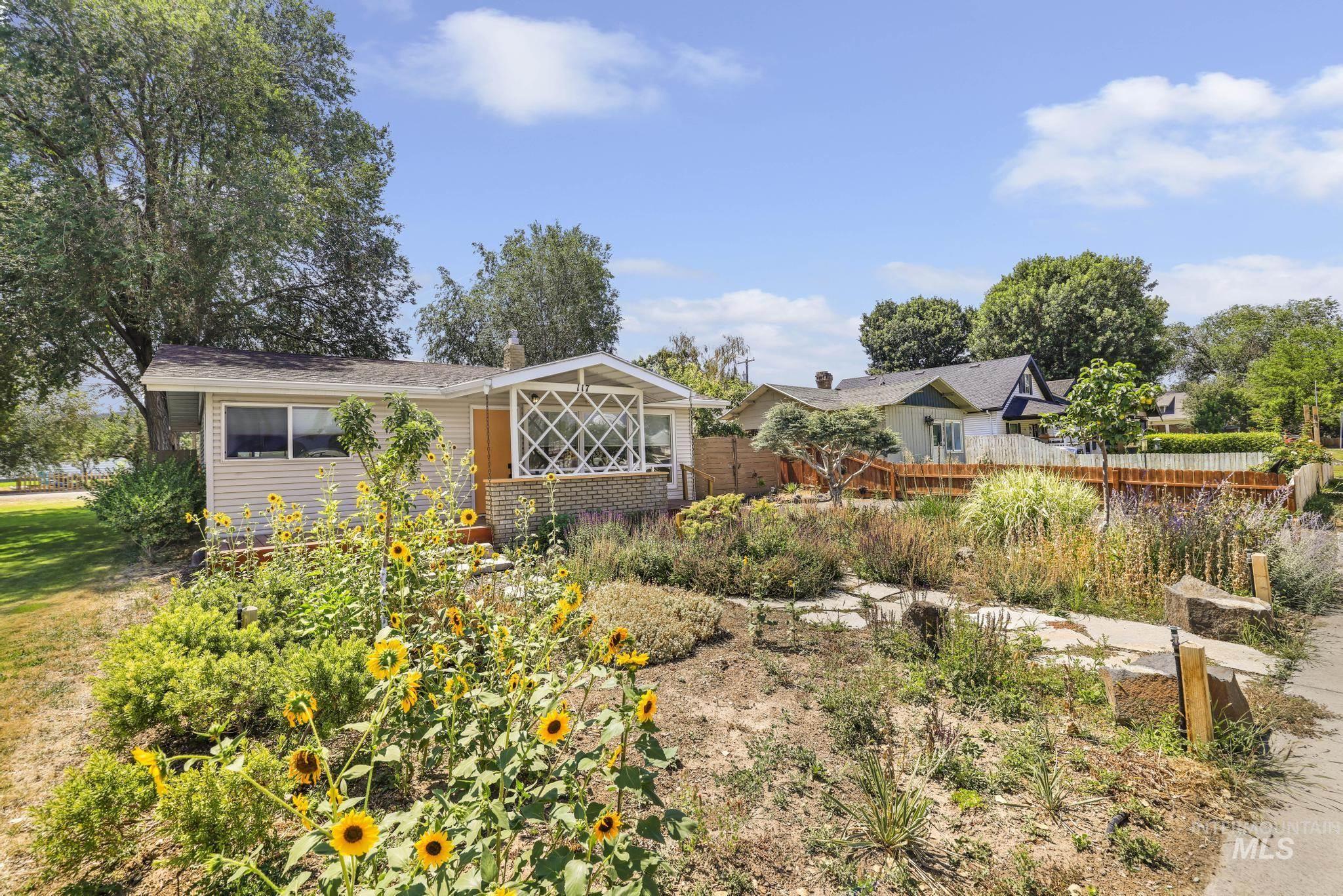 117 5th St. Property Photo 2