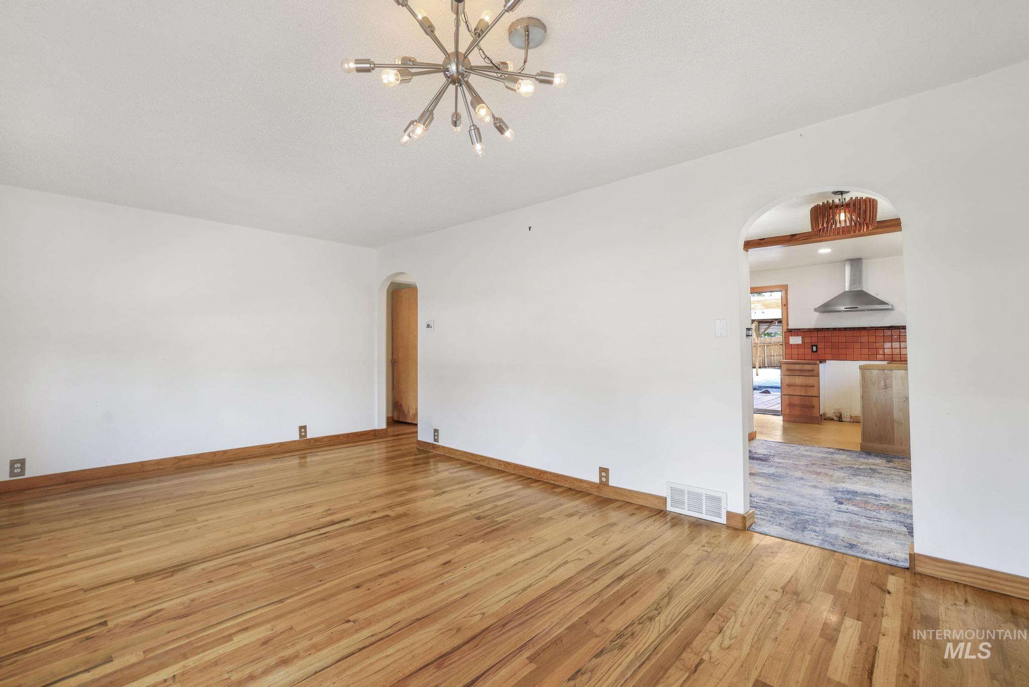 117 5th St. Property Photo 8