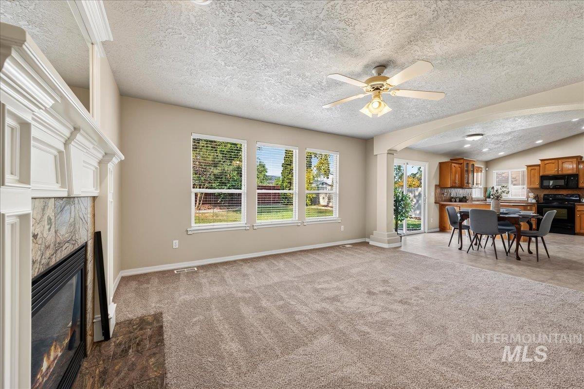 2710 W Crossland Property Photo 14