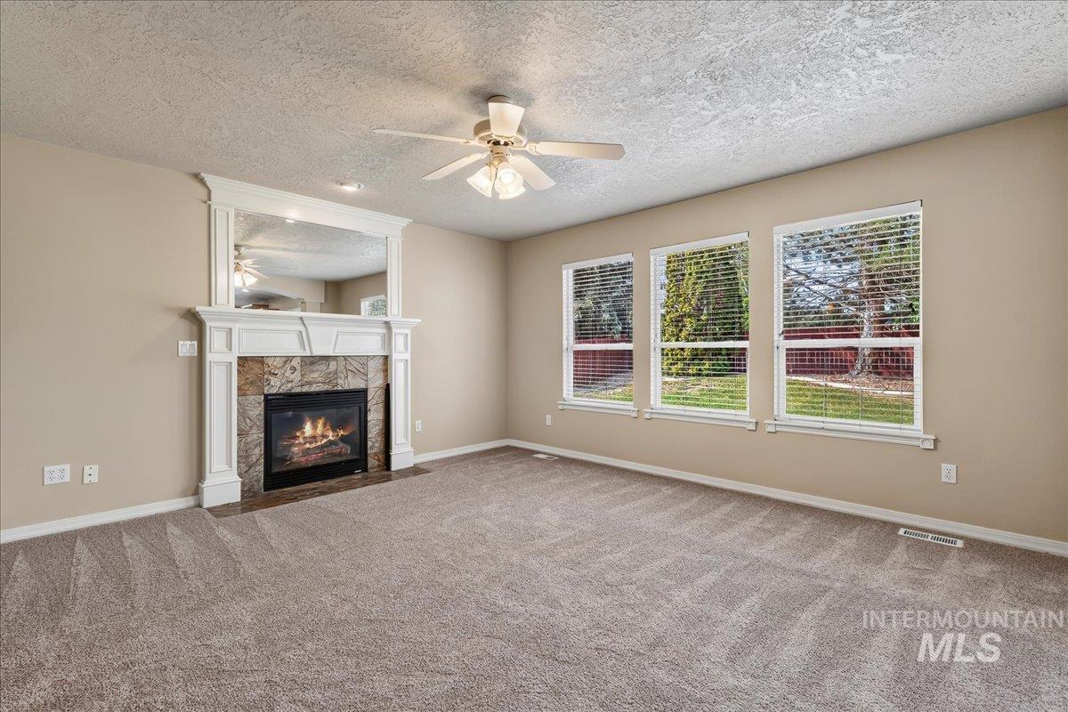 2710 W Crossland Property Photo 15