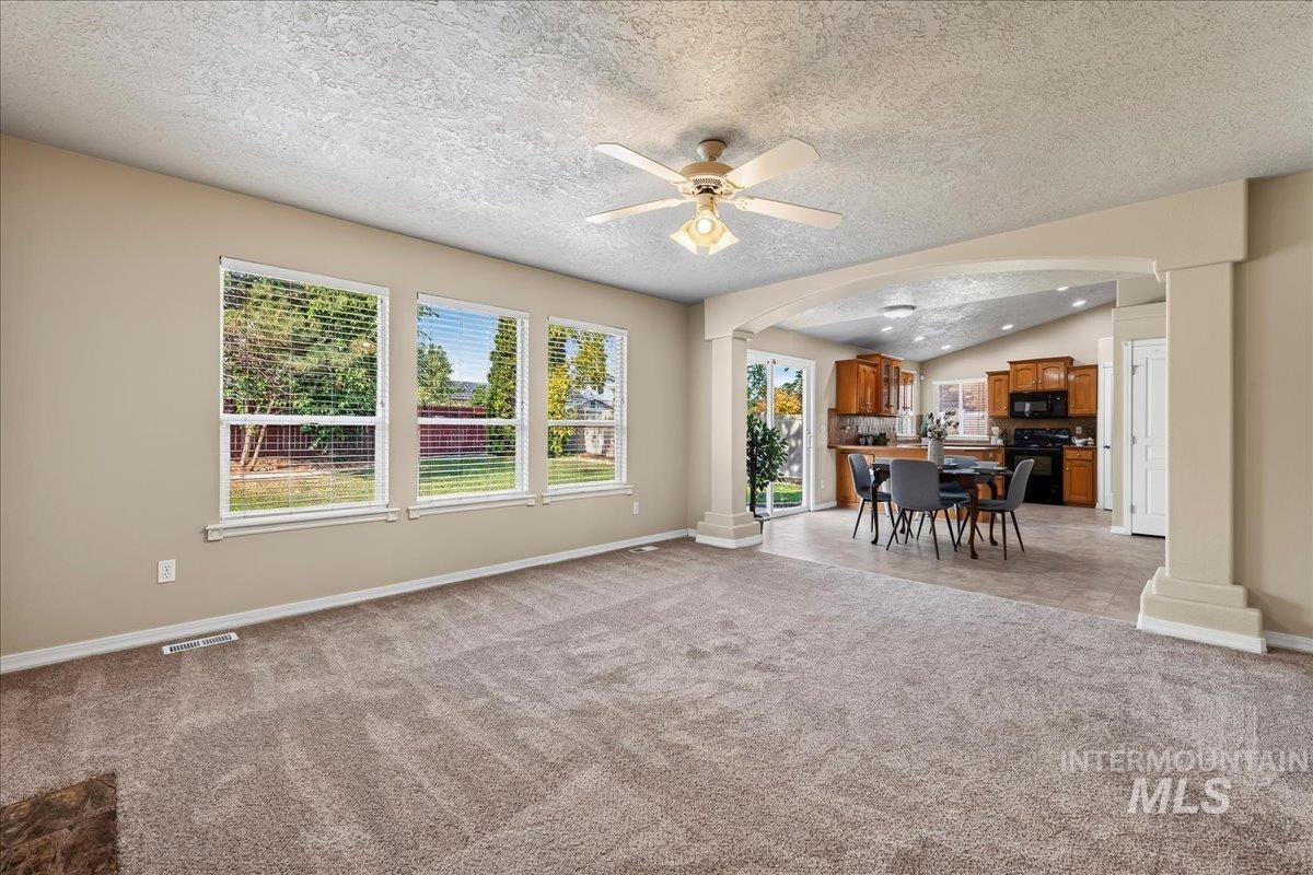 2710 W Crossland Property Photo 16