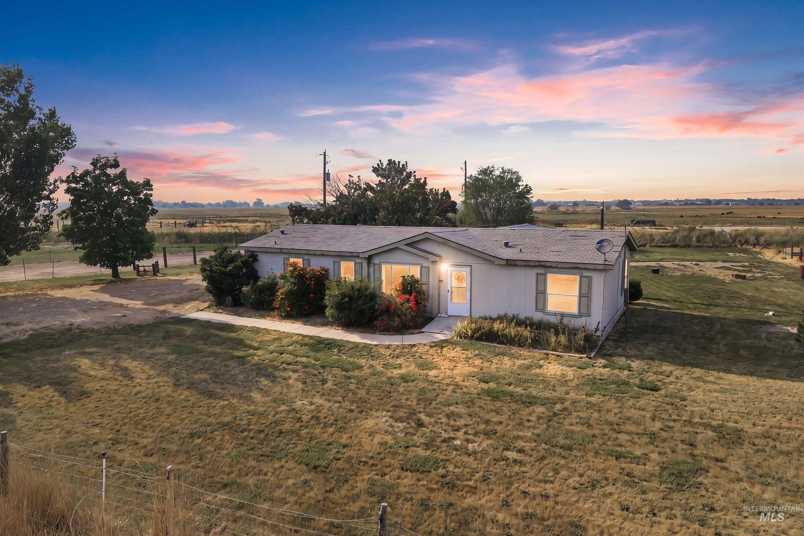 2550 W Sales Yard Rd Property Photo 1