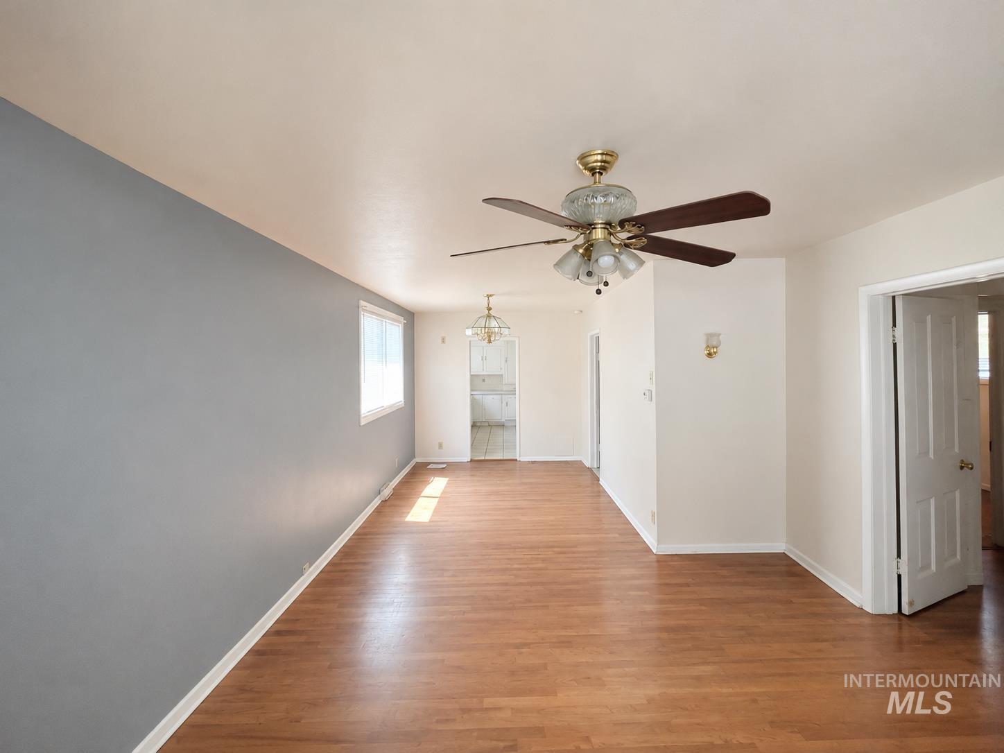 423 N Cherry Property Photo 6