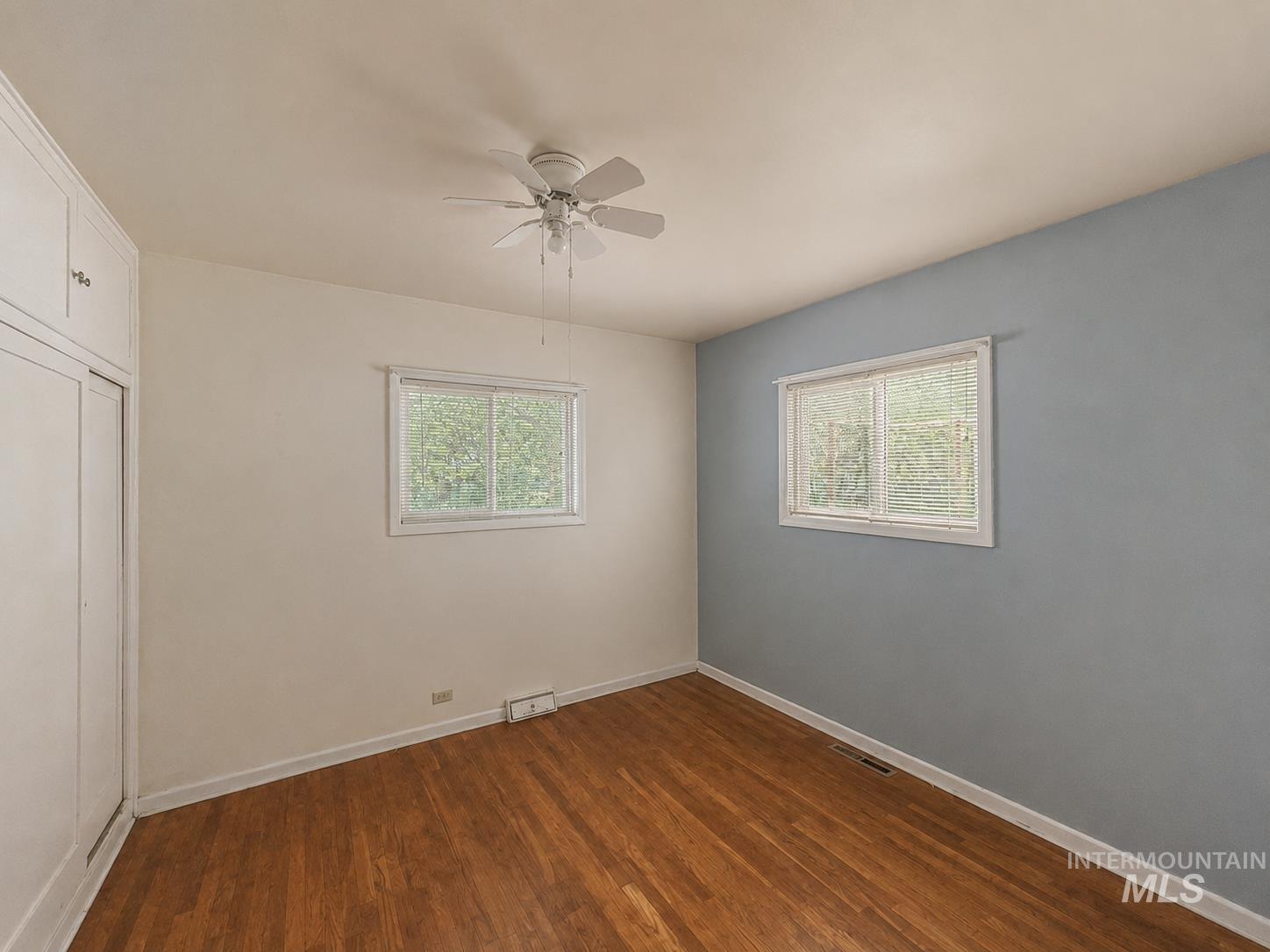 423 N Cherry Property Photo 8