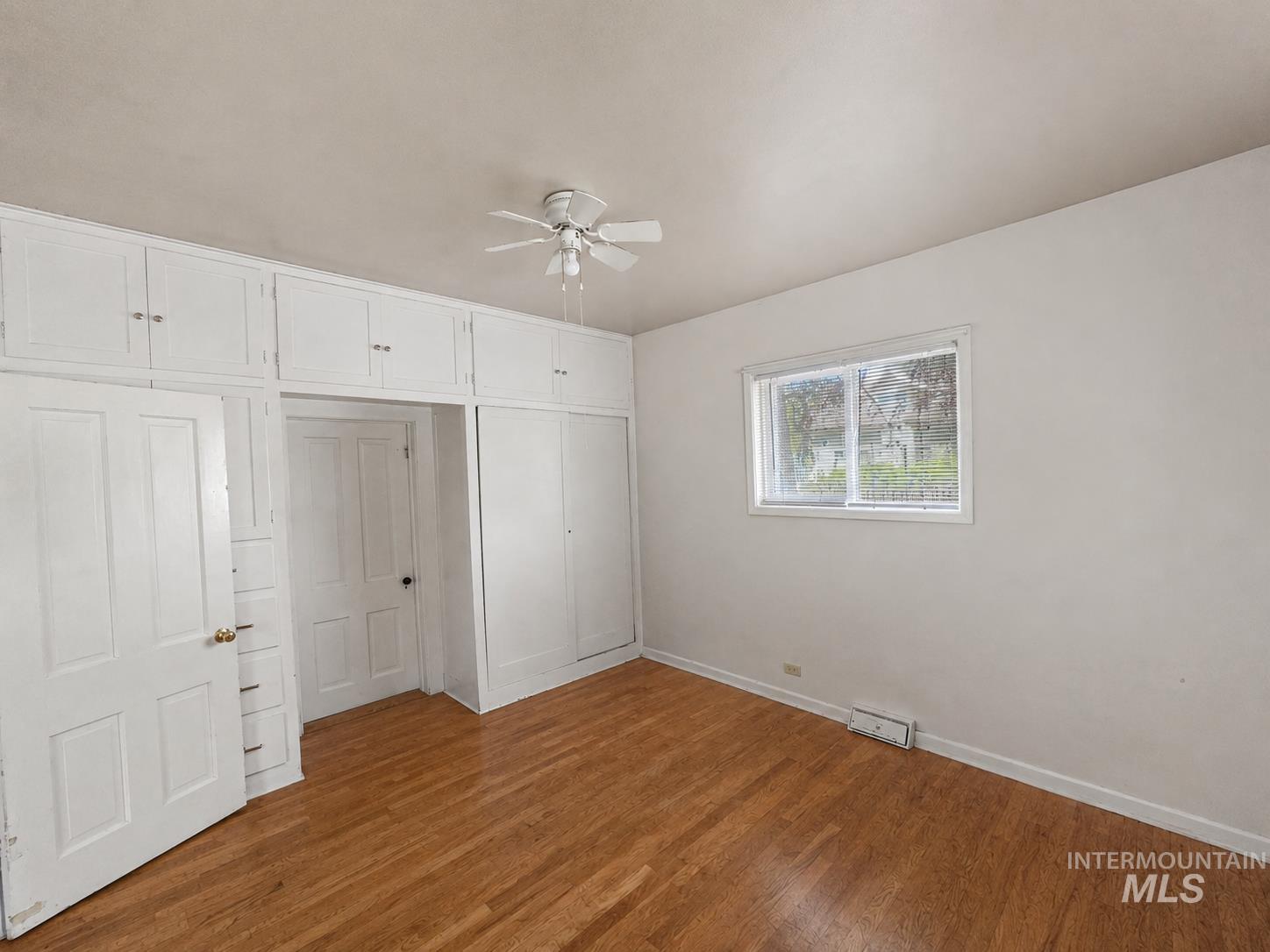 423 N Cherry Property Photo 10