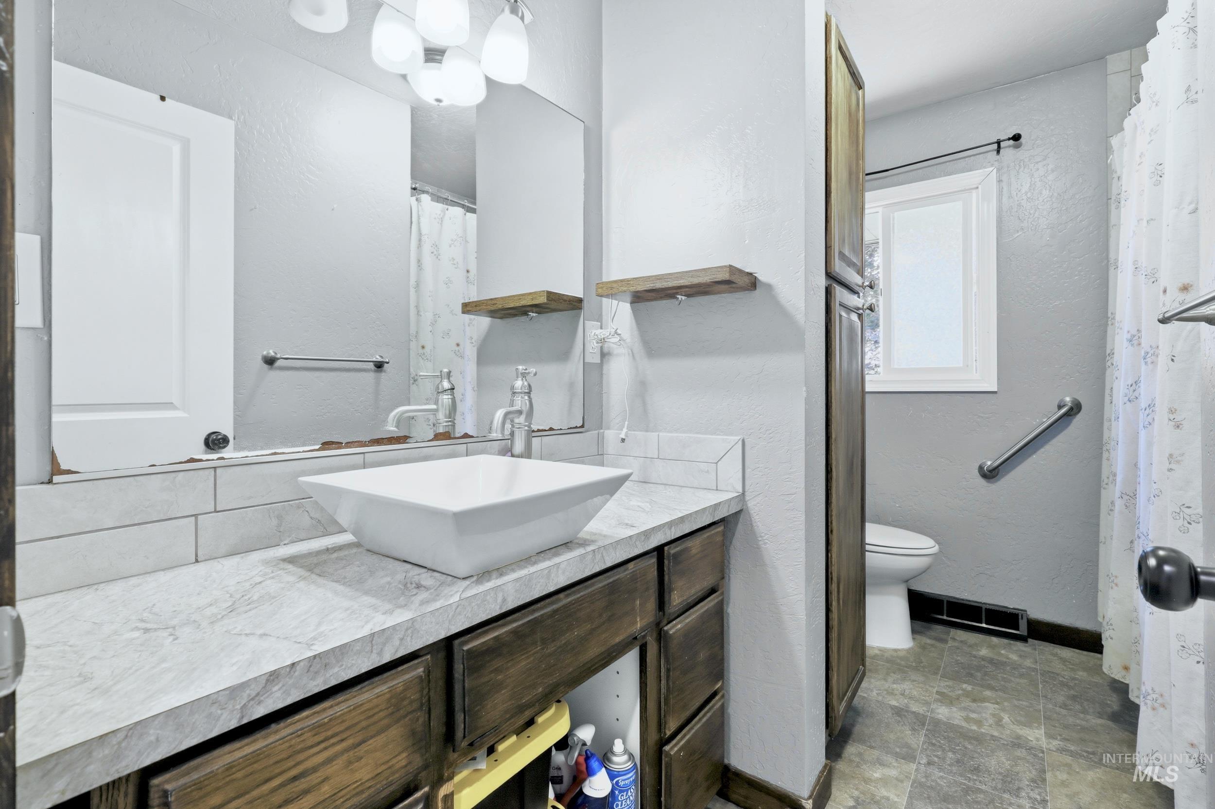 2813 N Francis St Property Photo 13