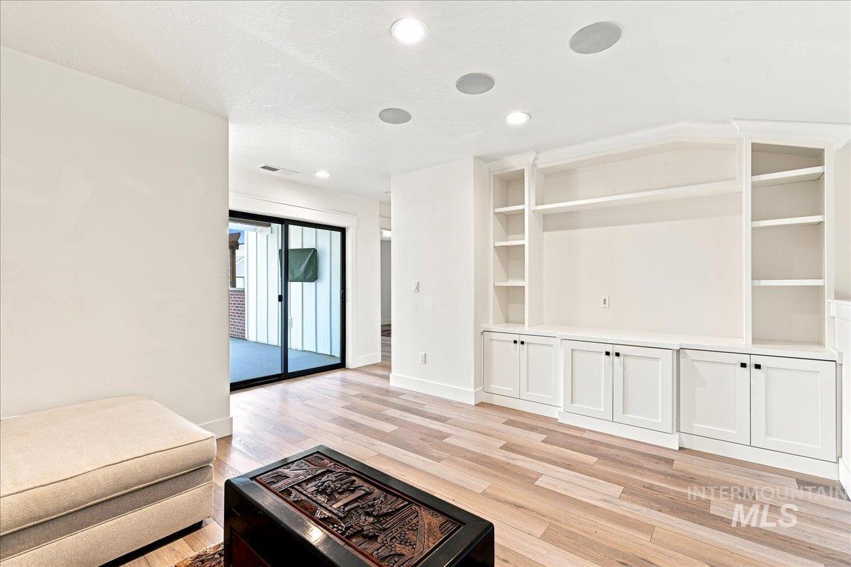 6639 N Asissi Ln Property Photo 22