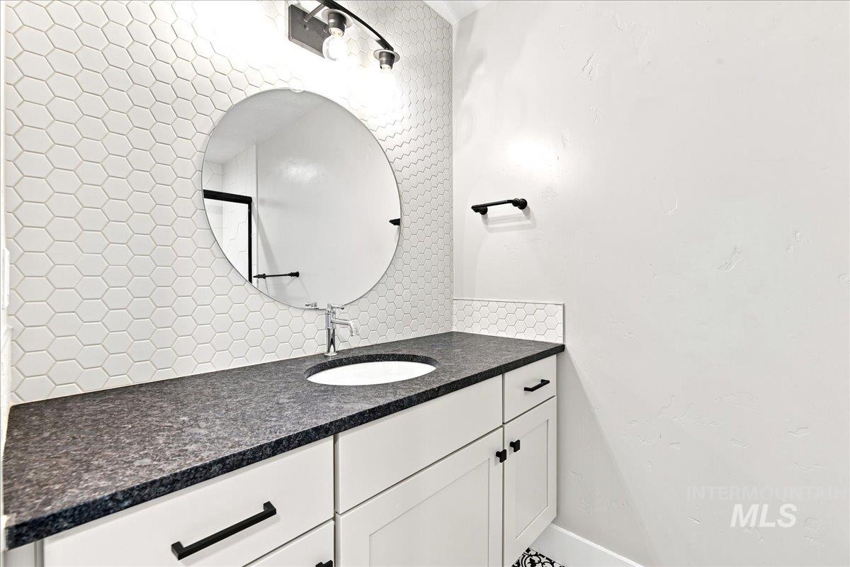 6639 N Asissi Ln Property Photo 27