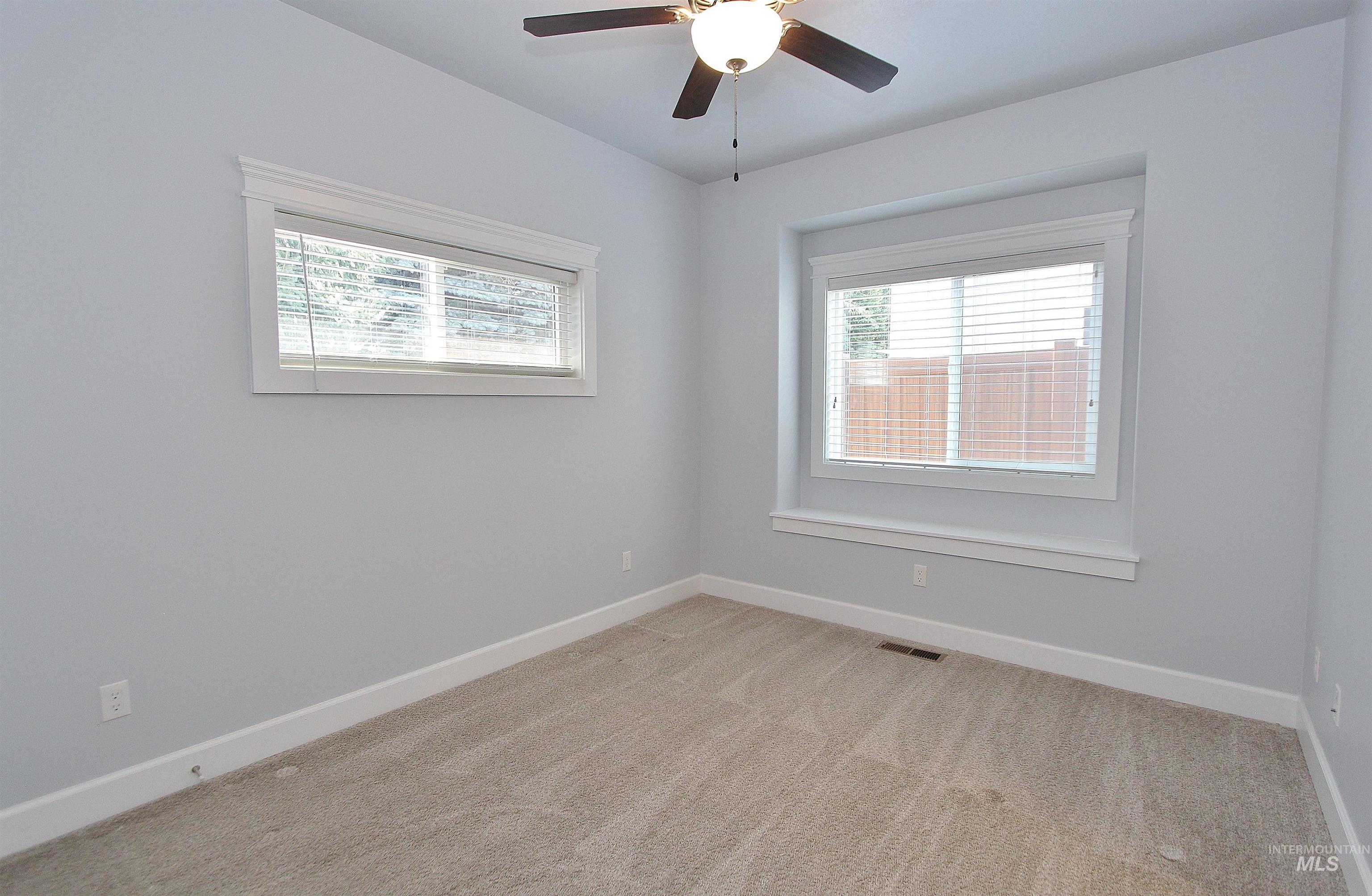 1363 W Bolton Lane Property Photo 20