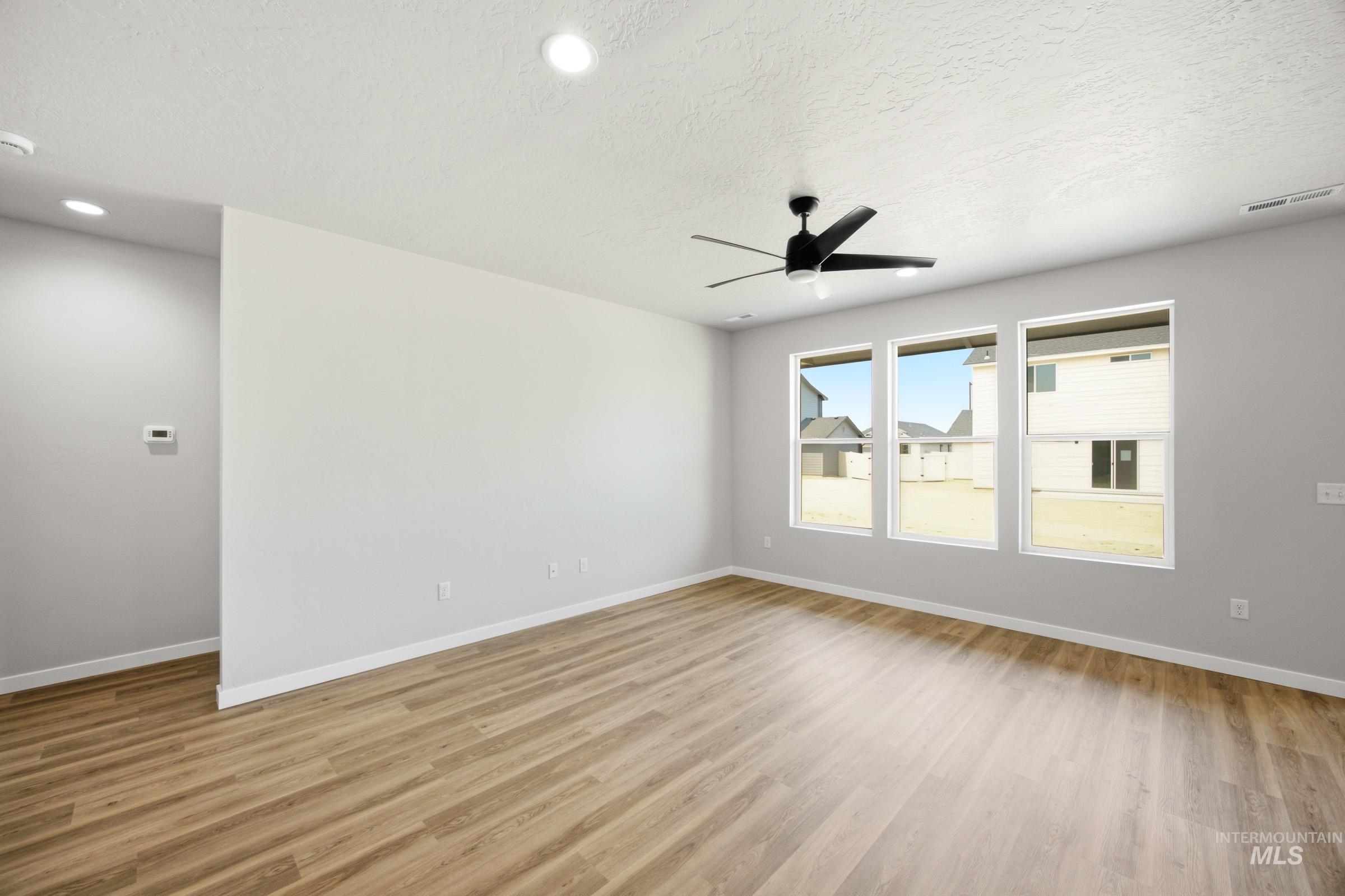 1674 Celina St Property Photo 8